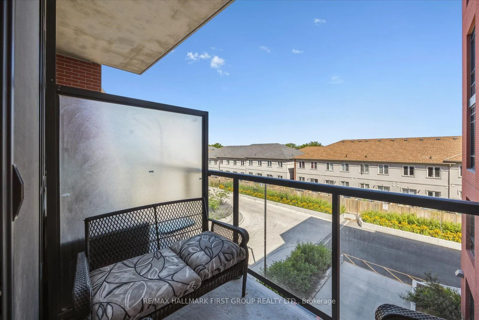 1010 Dundas Street E, #302