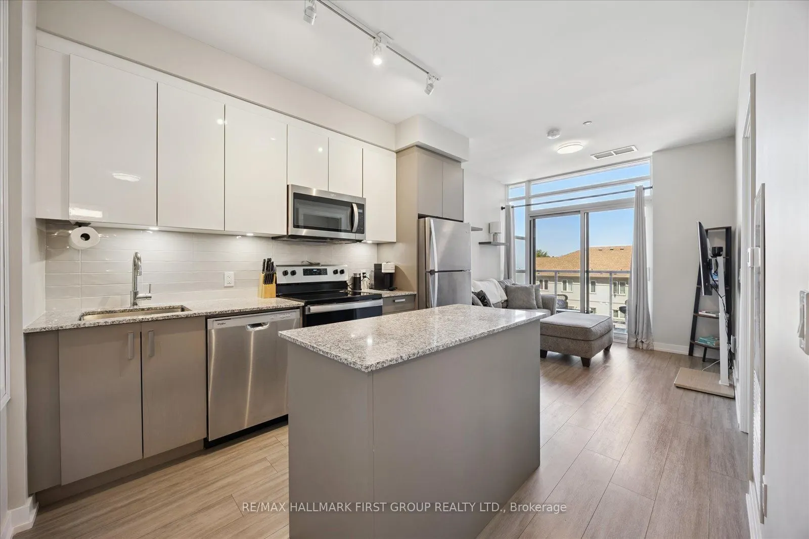 1010 Dundas Street E, #302