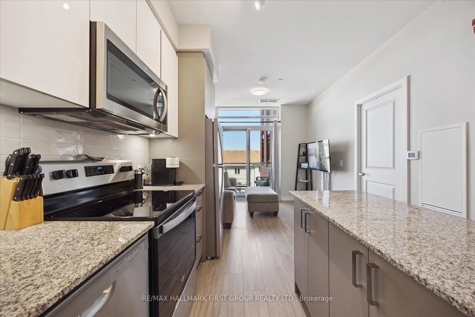 1010 Dundas Street E, #302