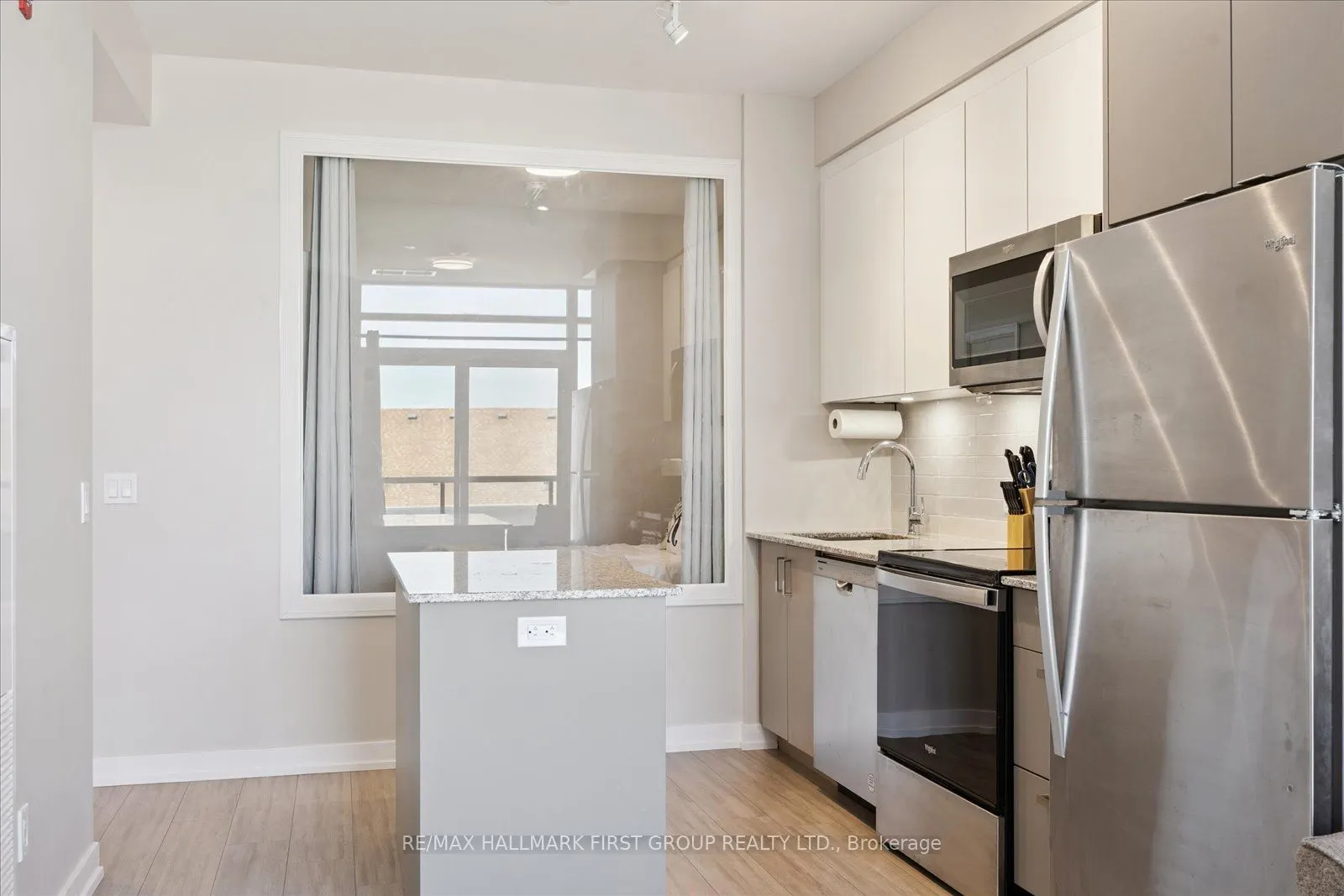 1010 Dundas Street E, #302