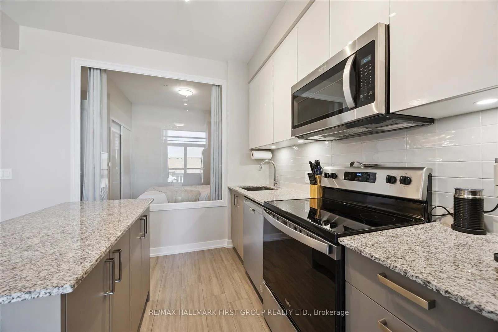 1010 Dundas Street E, #302