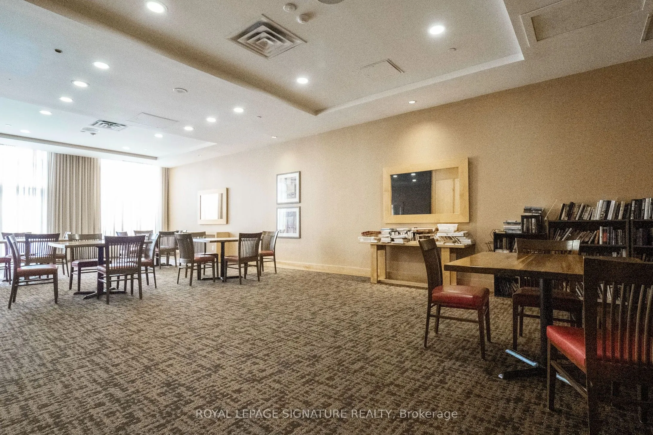 8 Mondeo Drive, #621