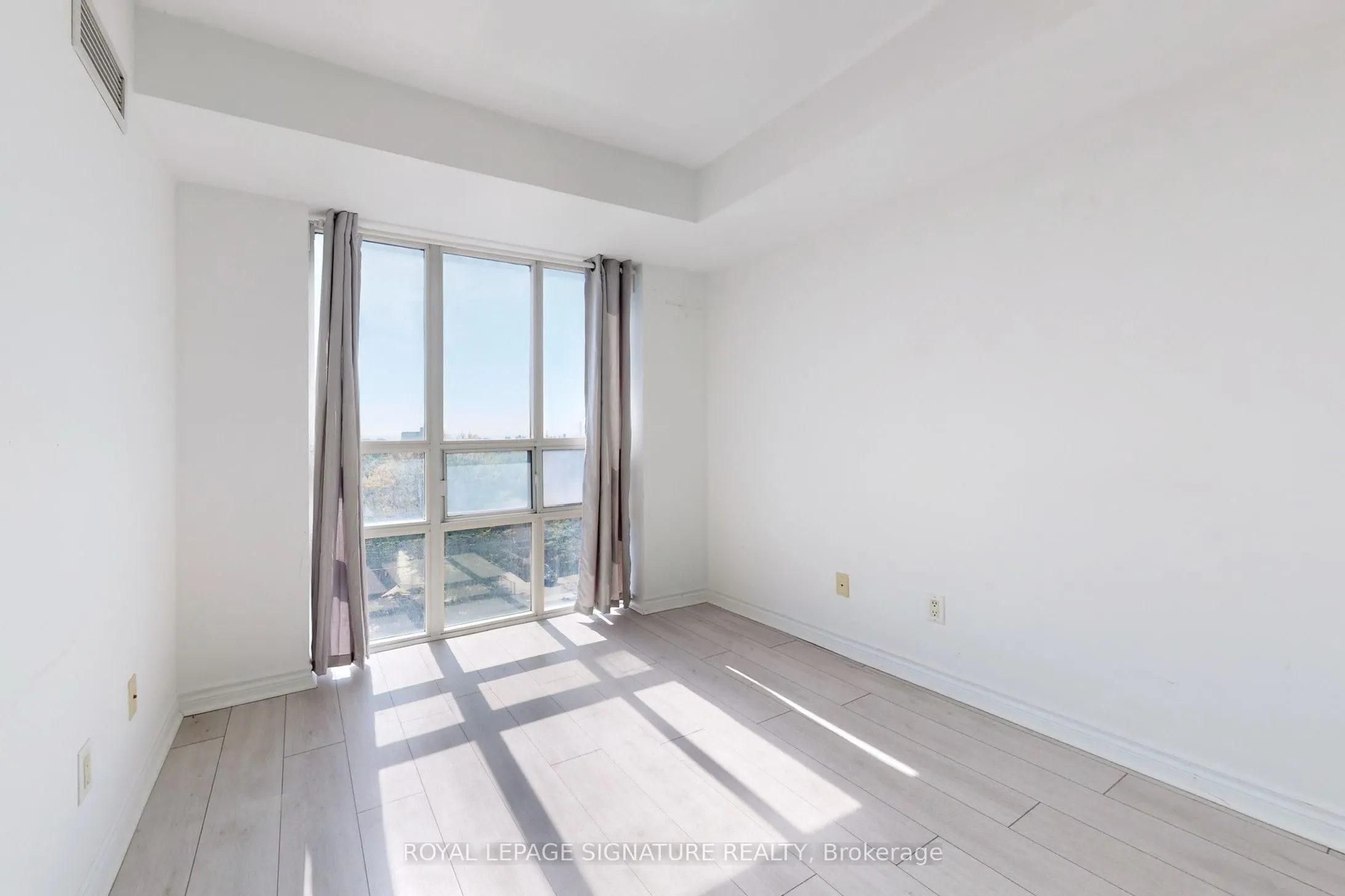 8 Mondeo Drive, #621