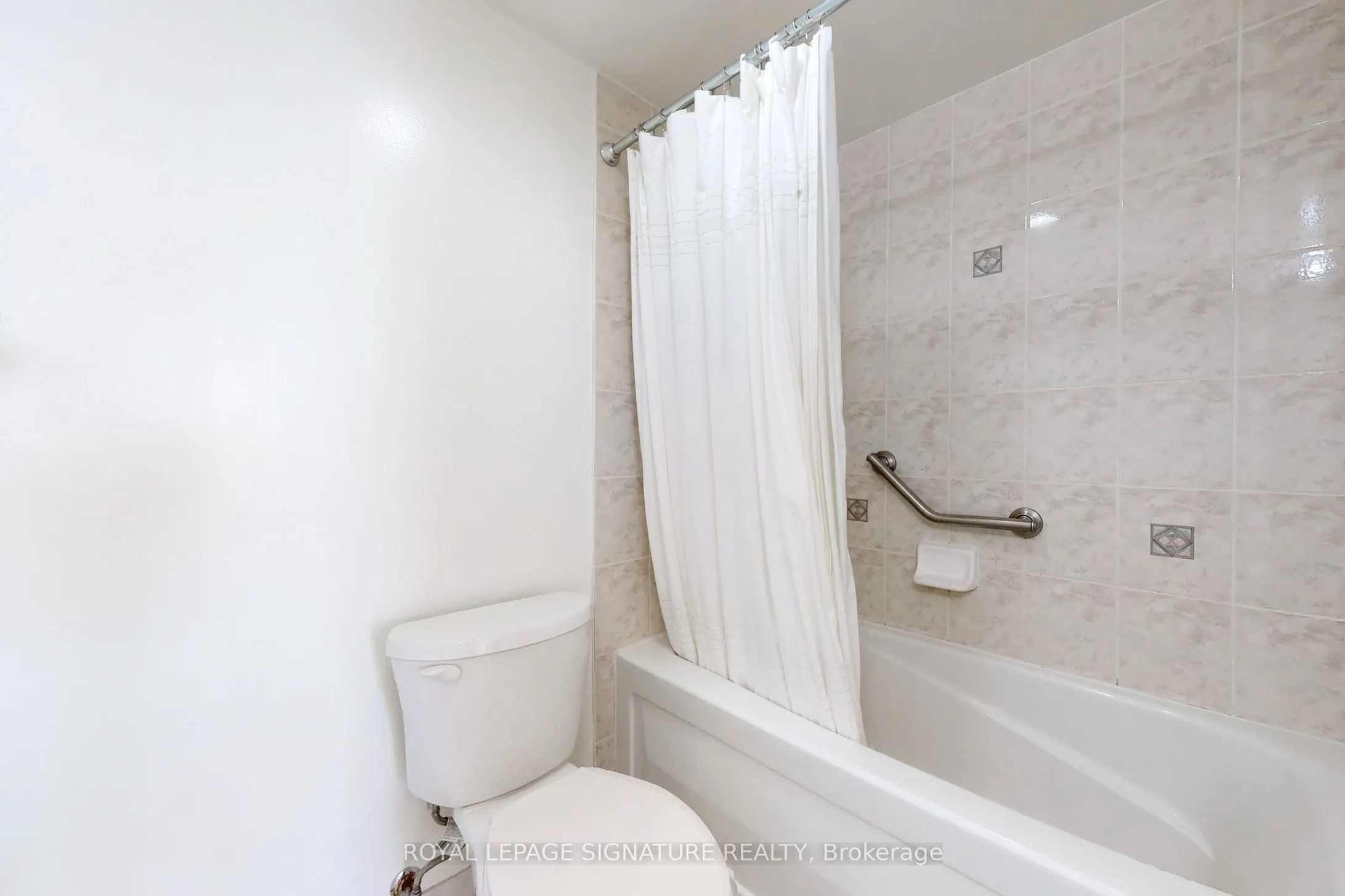 8 Mondeo Drive, #621