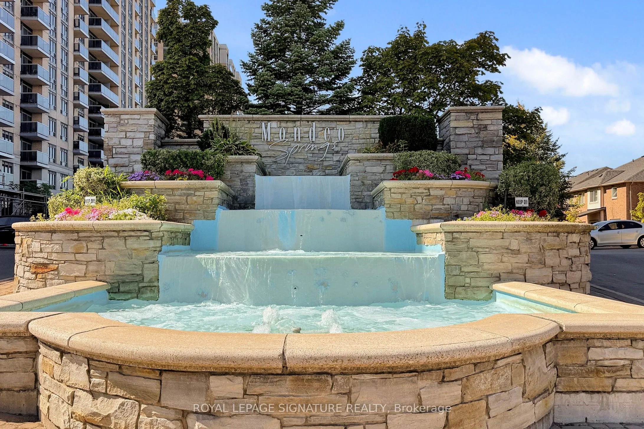 8 Mondeo Drive, #621