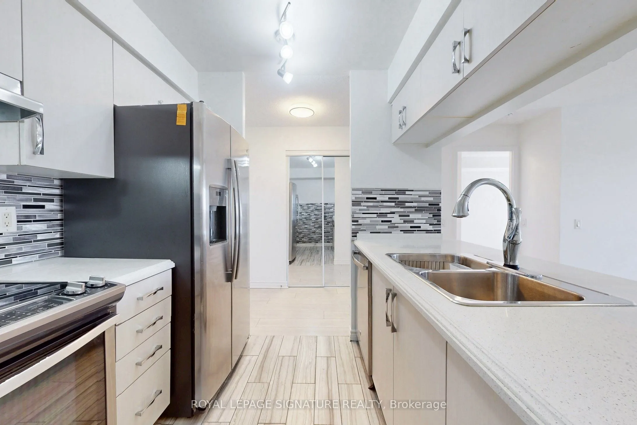 8 Mondeo Drive, #621