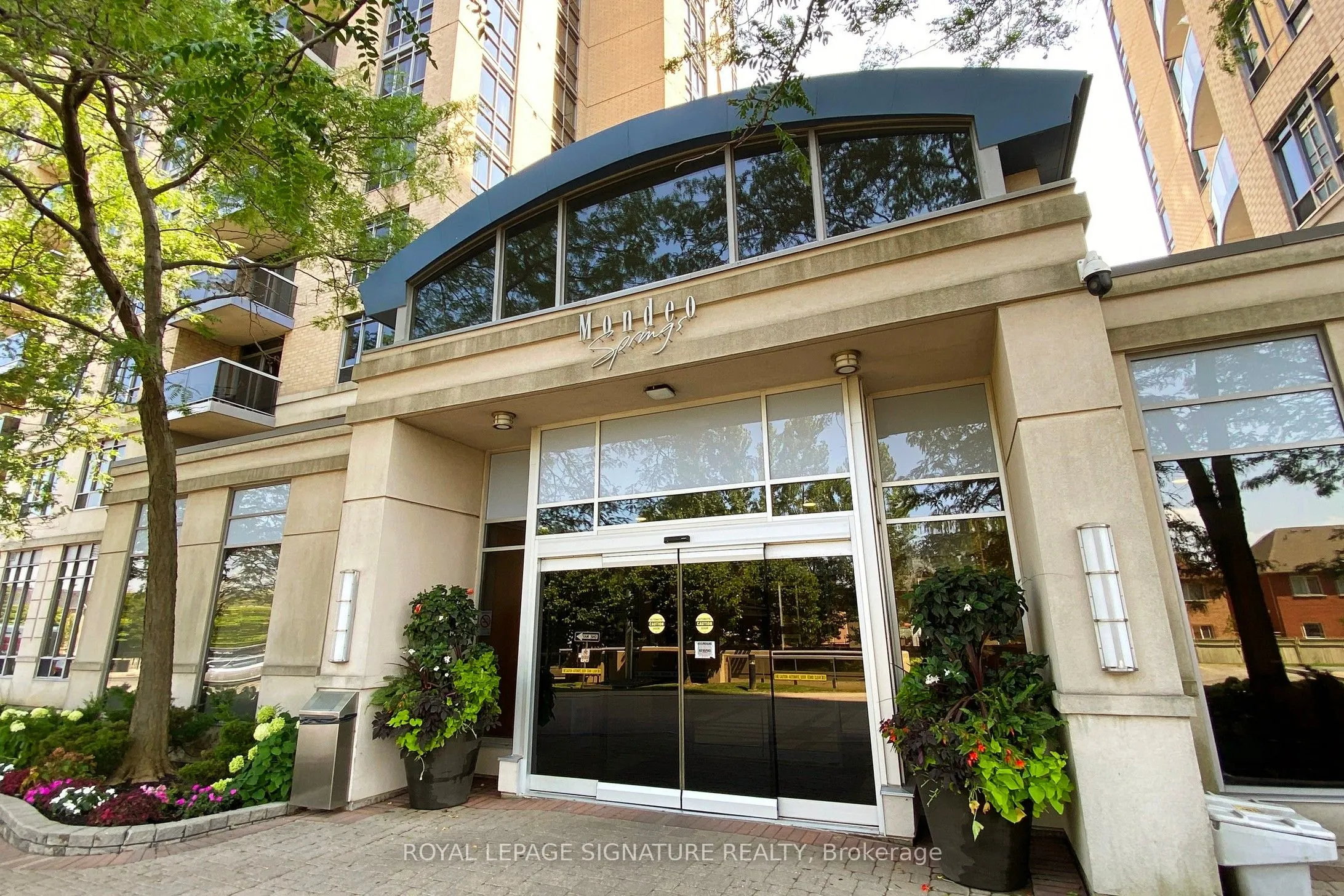 8 Mondeo Drive, #621