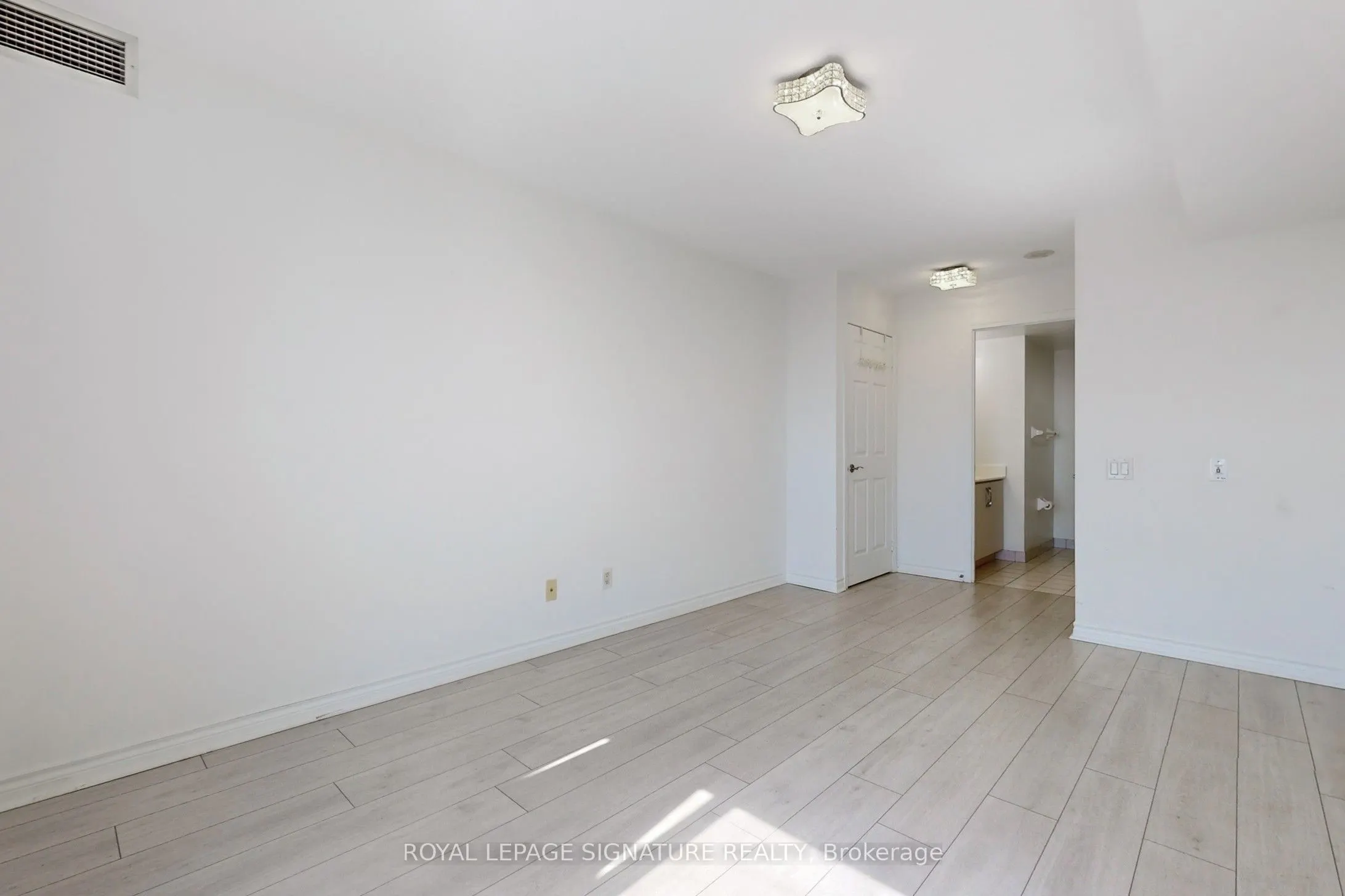 8 Mondeo Drive, #621