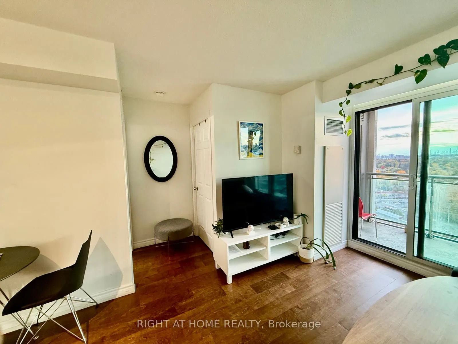 88 Grangeway Avenue, #2502