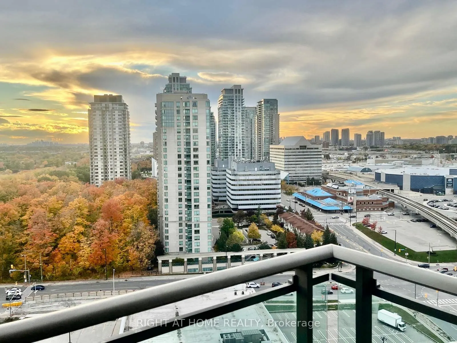 88 Grangeway Avenue, #2502