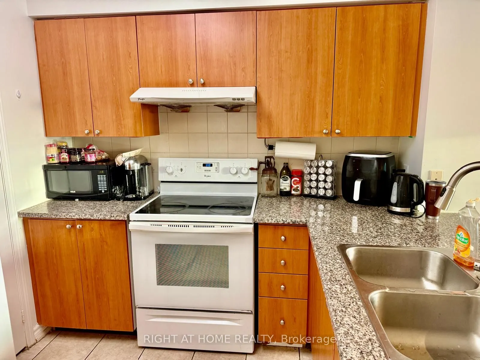 88 Grangeway Avenue, #2502