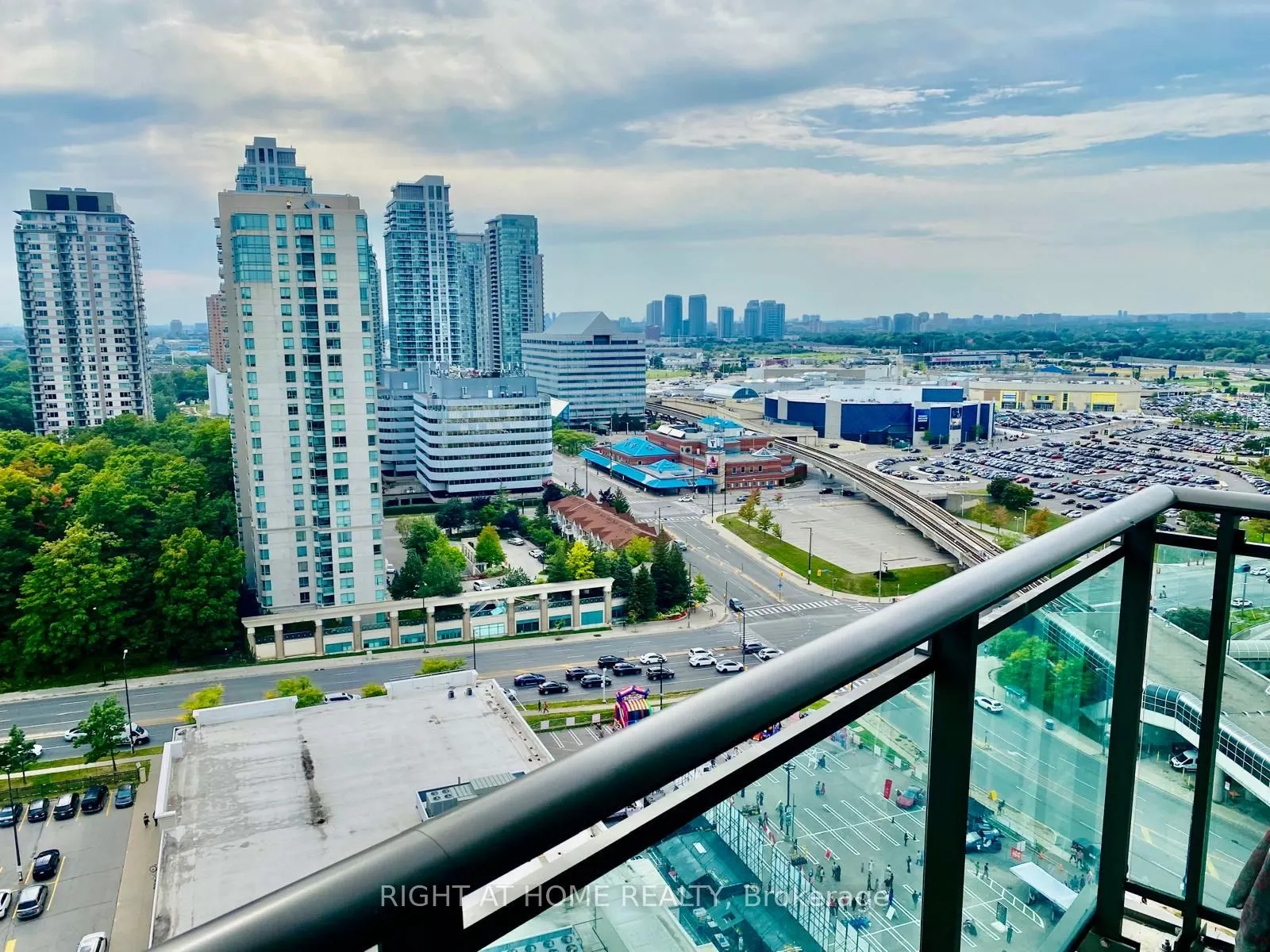 88 Grangeway Avenue, #2502