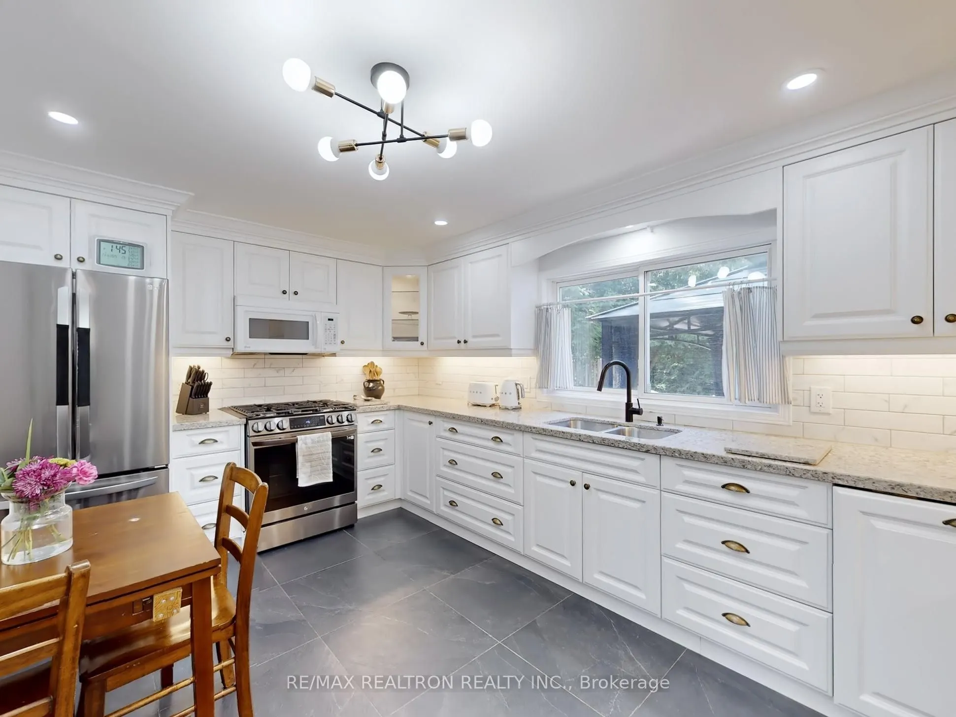 30 Carondale Crescent