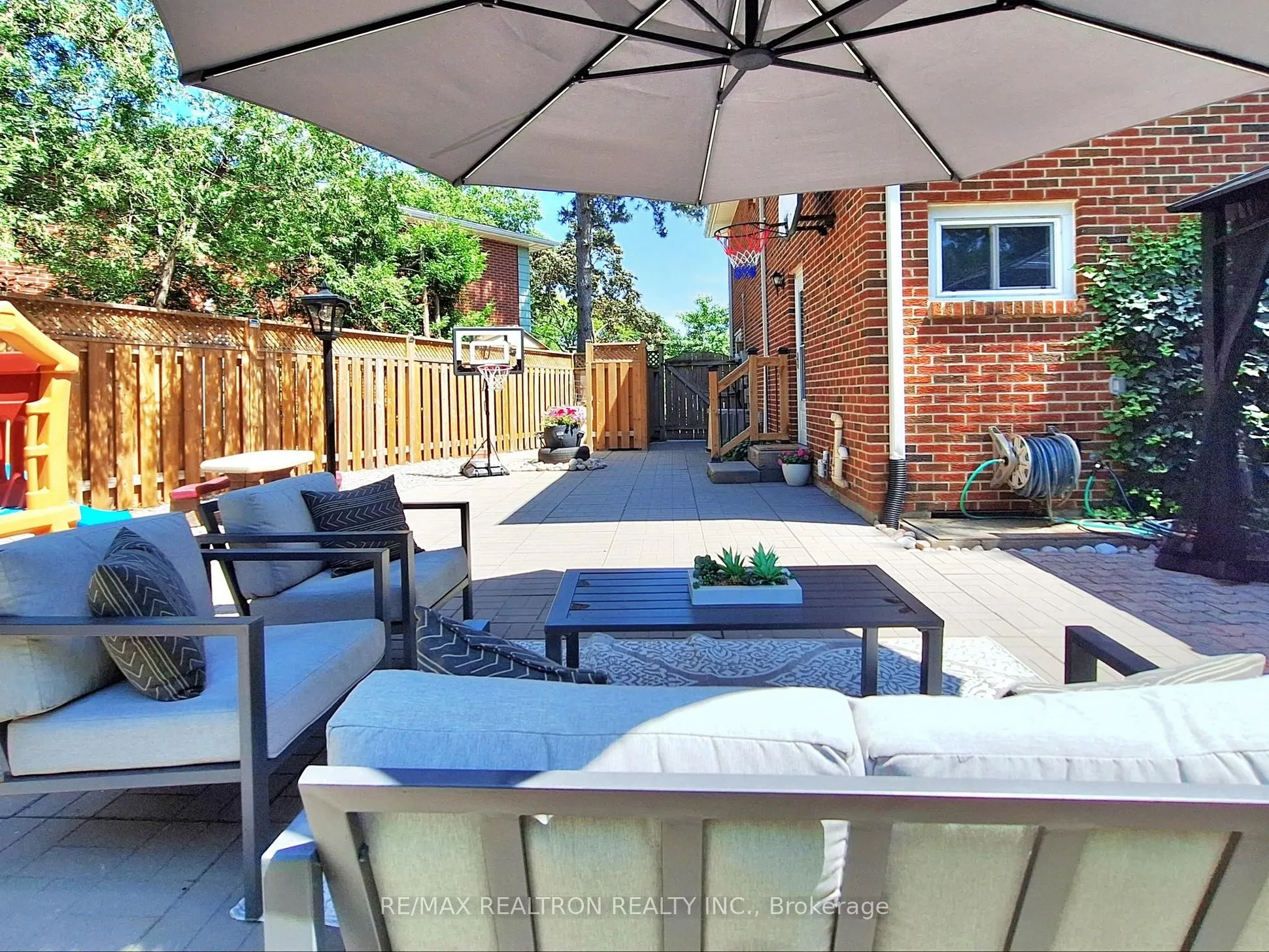 30 Carondale Crescent