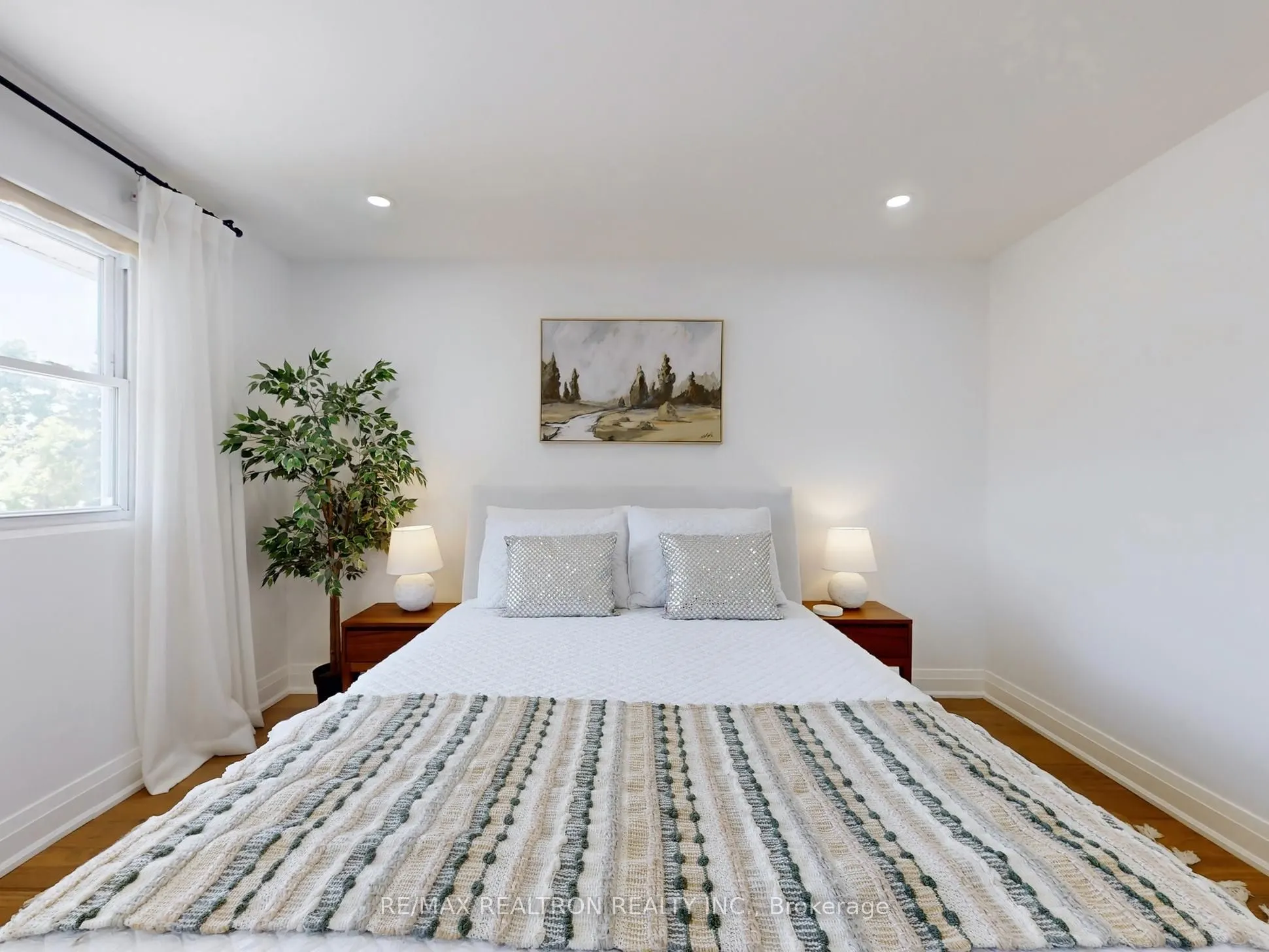 30 Carondale Crescent