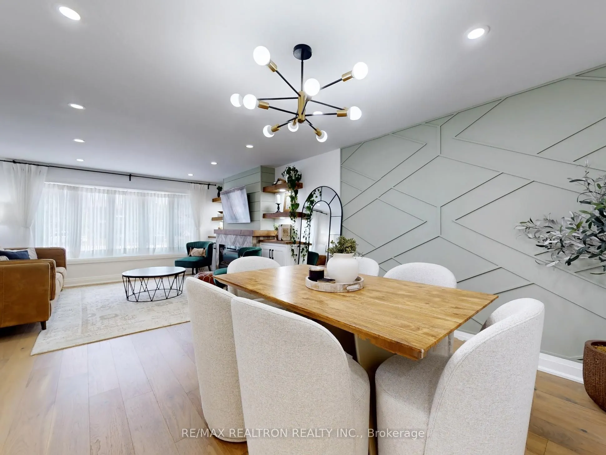 30 Carondale Crescent