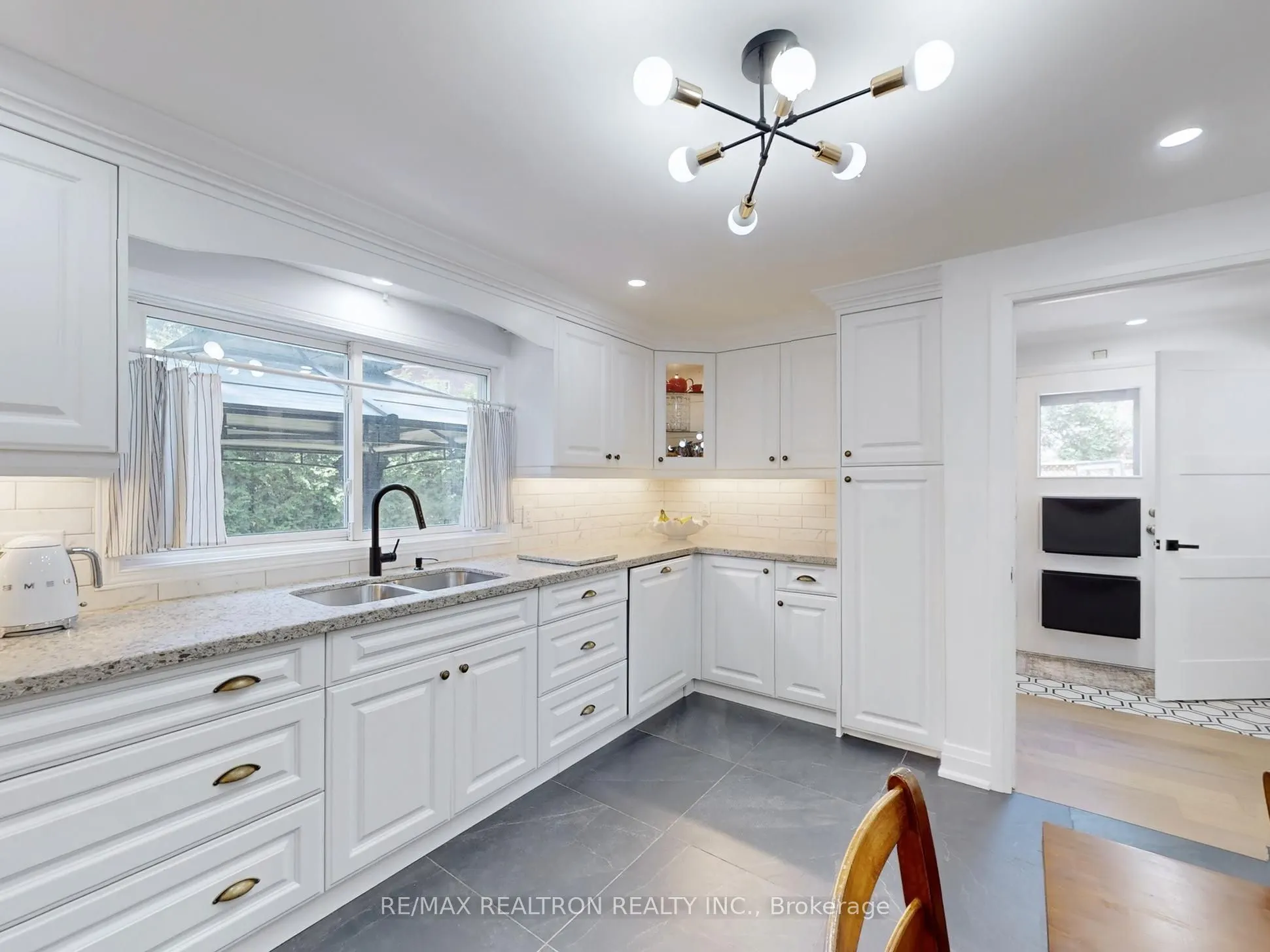 30 Carondale Crescent