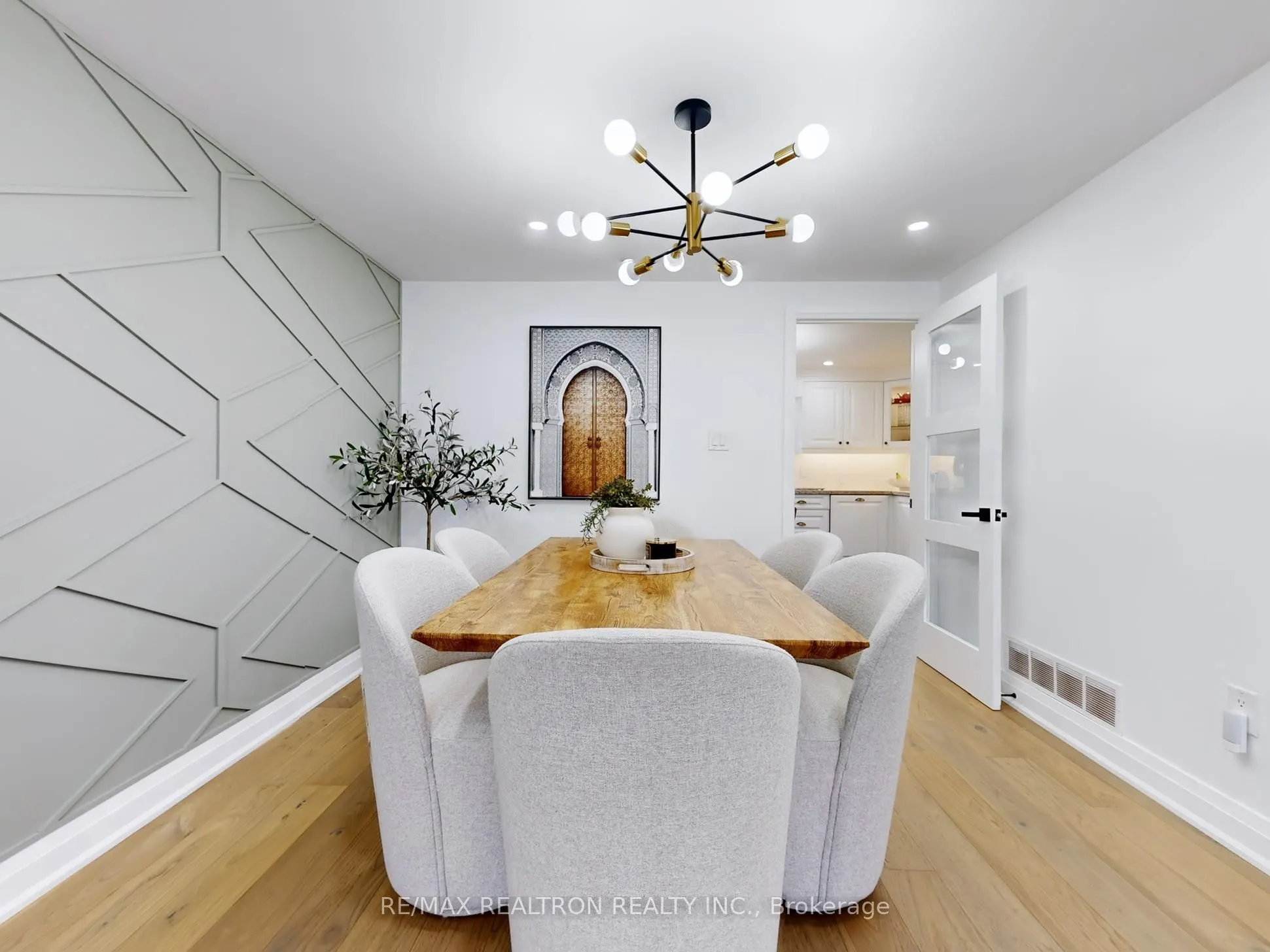 30 Carondale Crescent