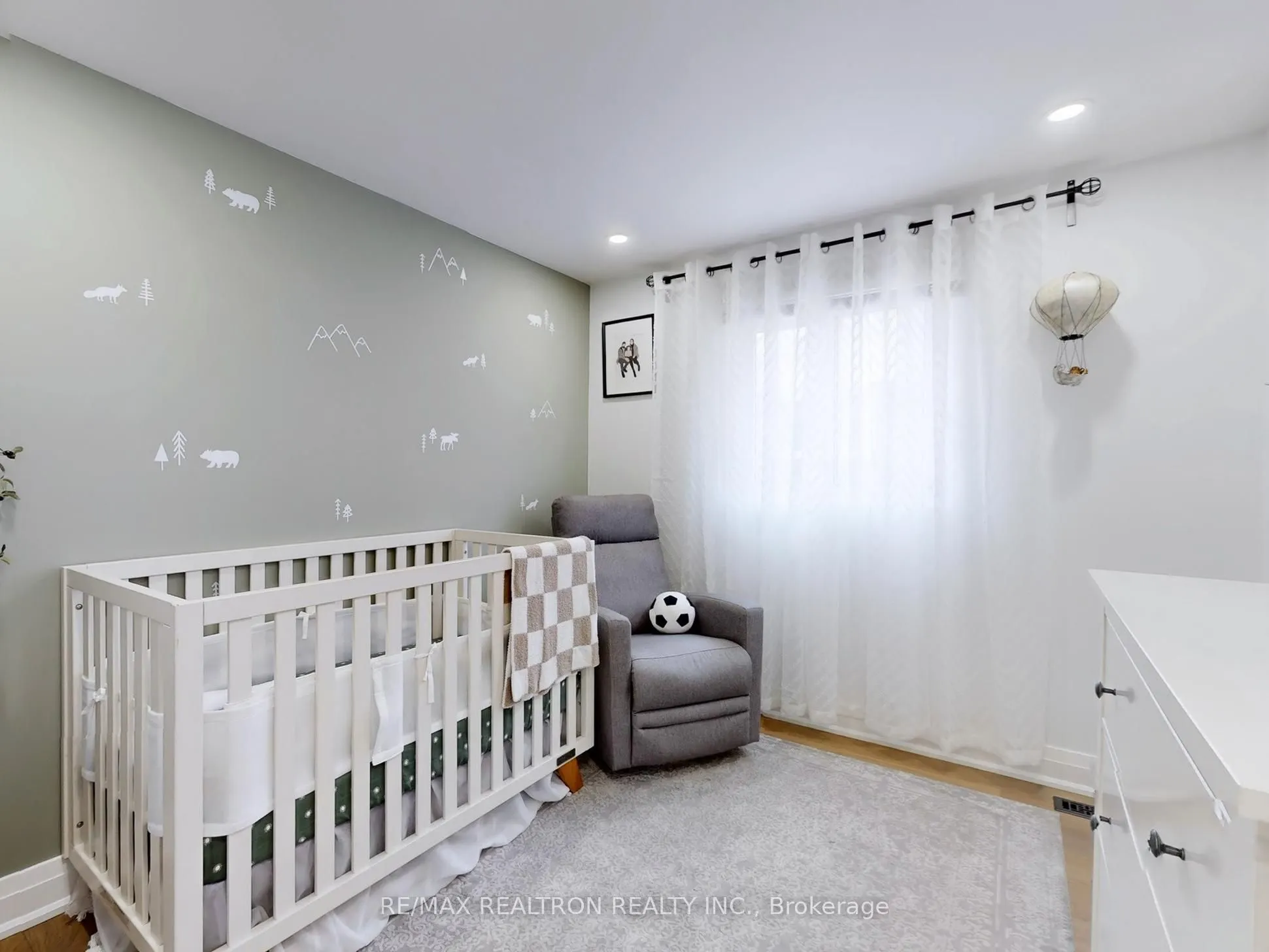 30 Carondale Crescent