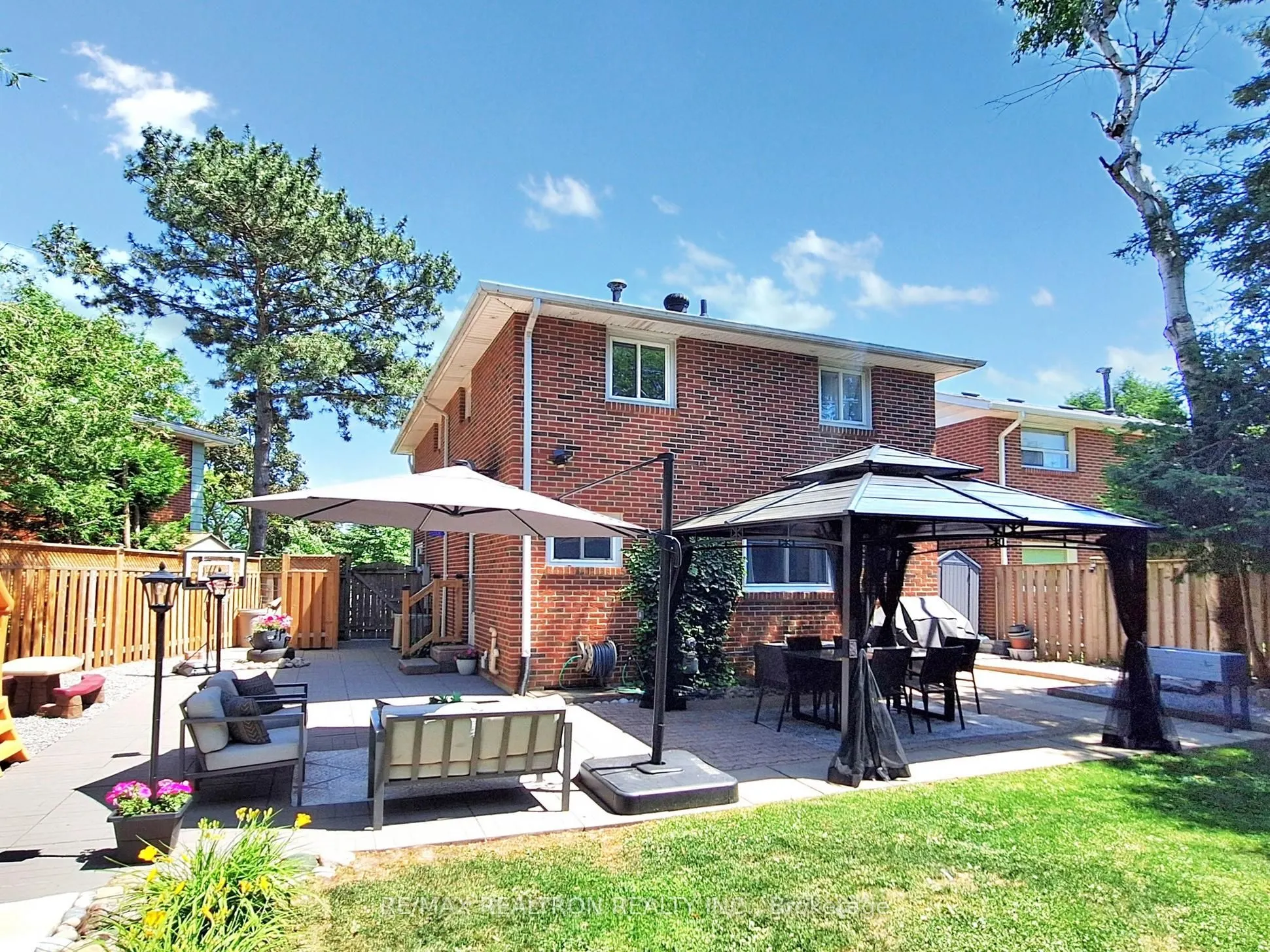 30 Carondale Crescent