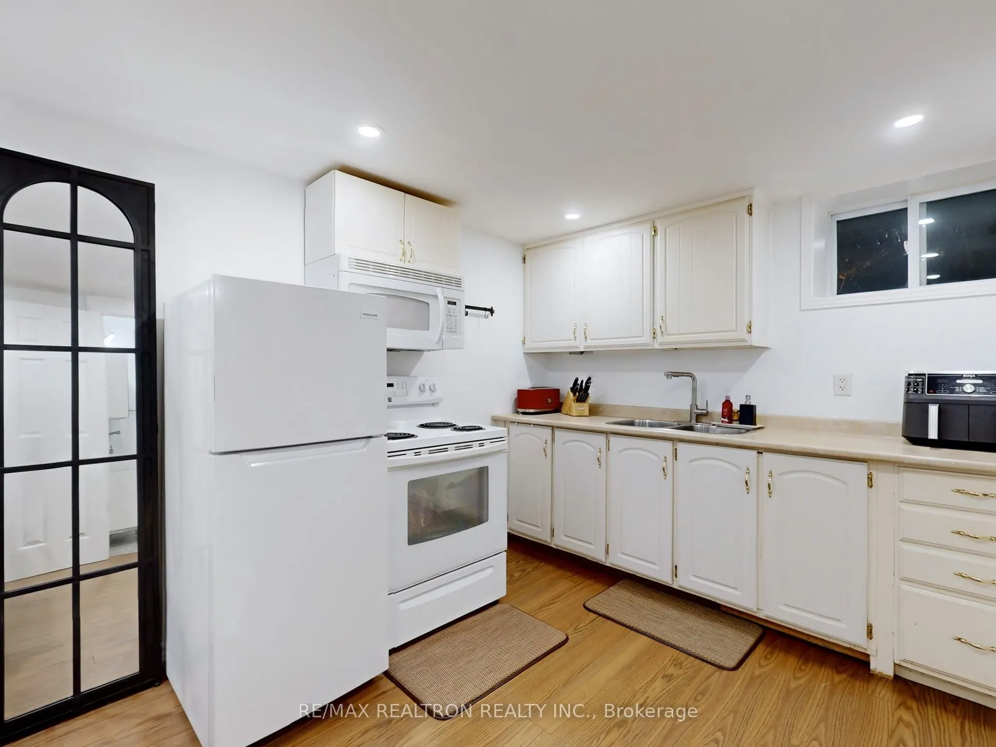 30 Carondale Crescent