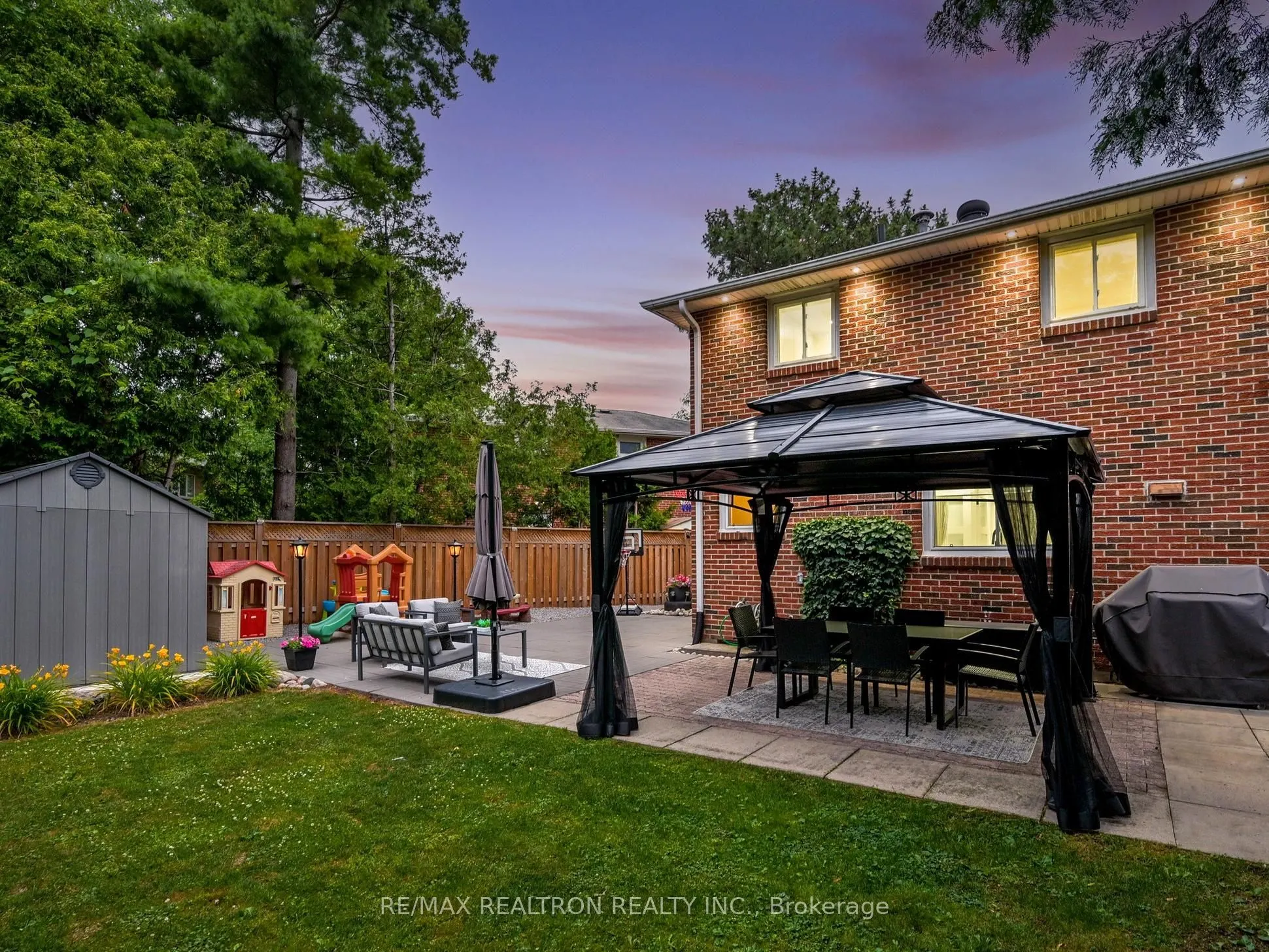 30 Carondale Crescent