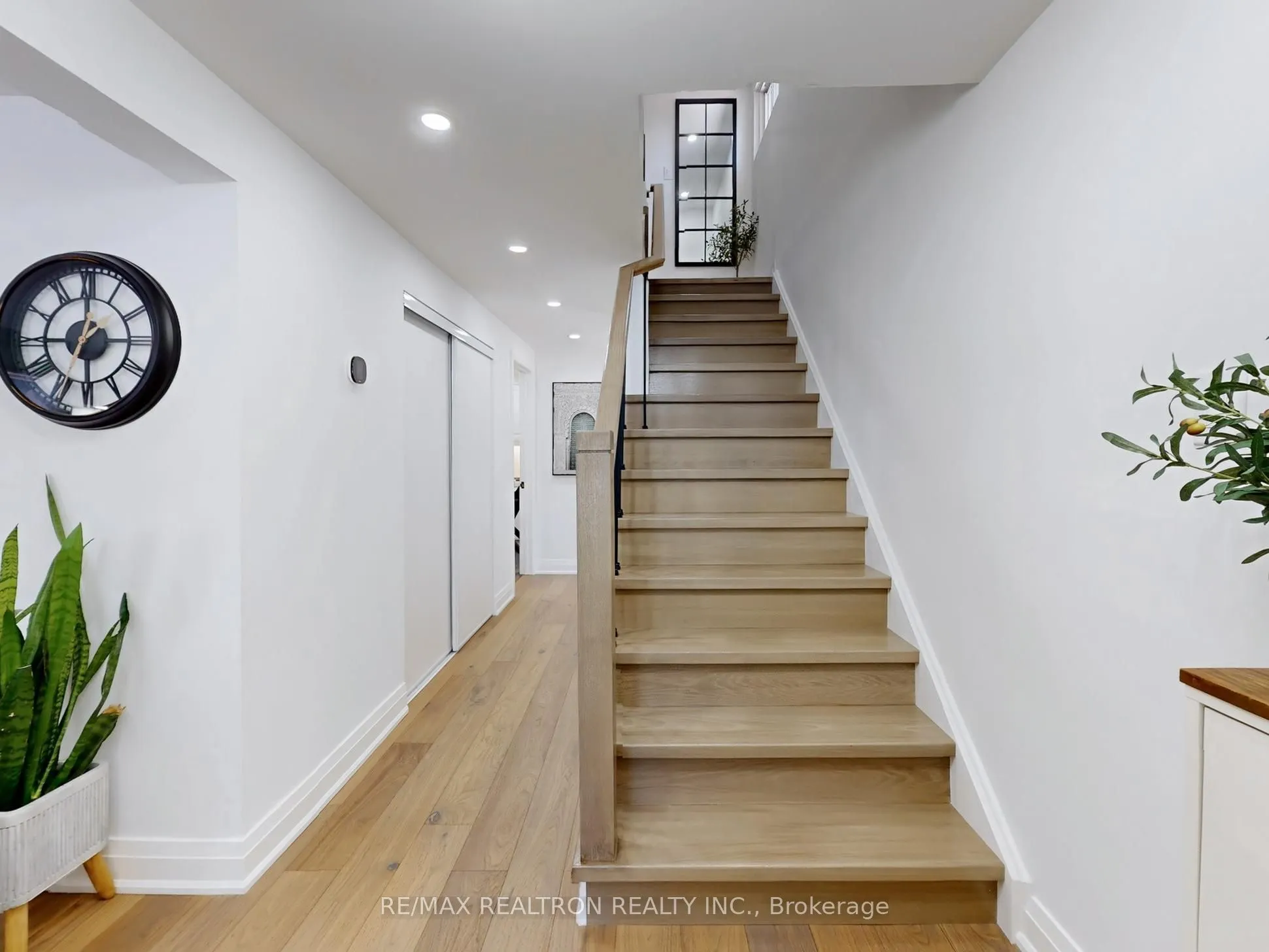 30 Carondale Crescent