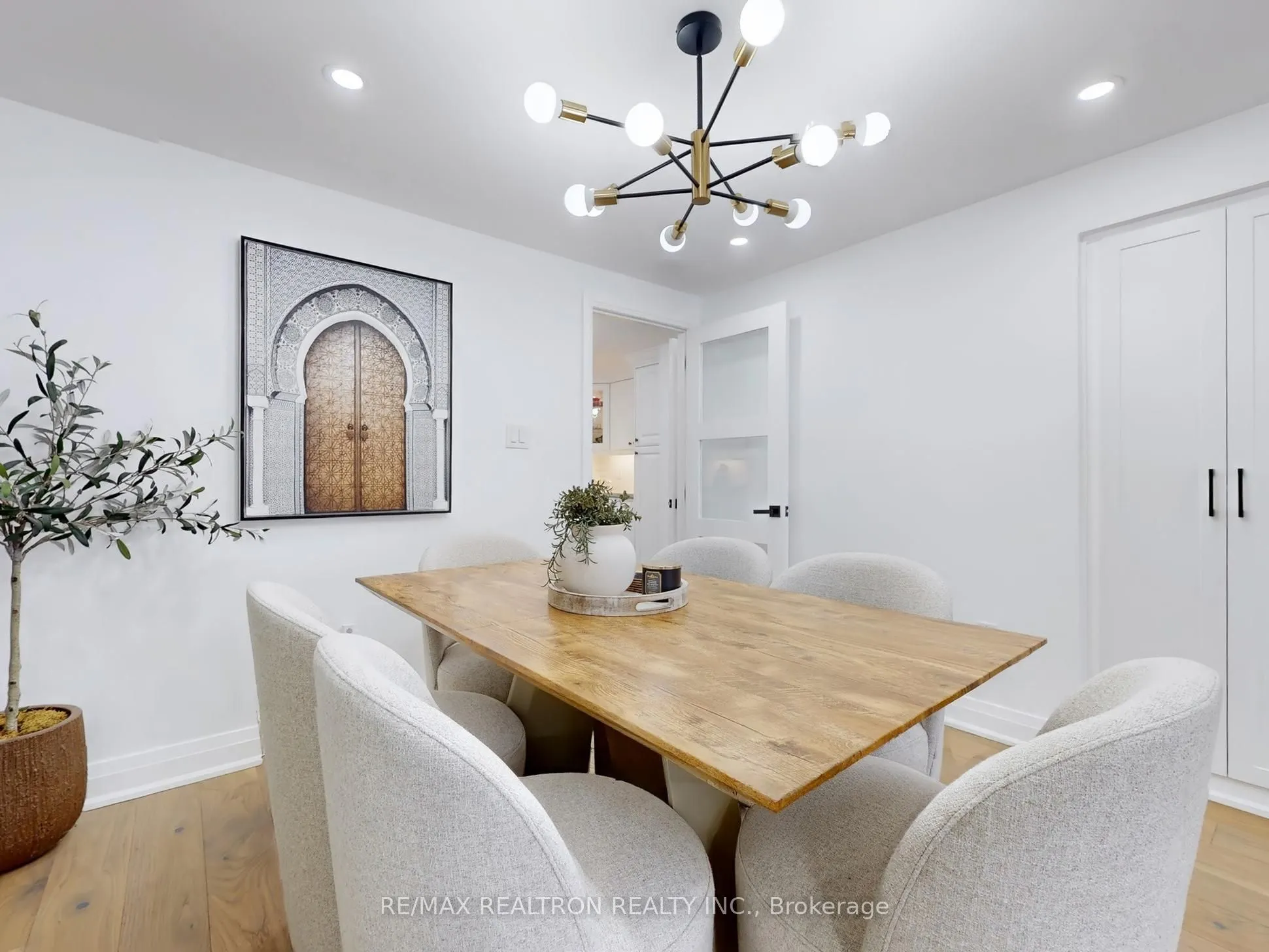 30 Carondale Crescent