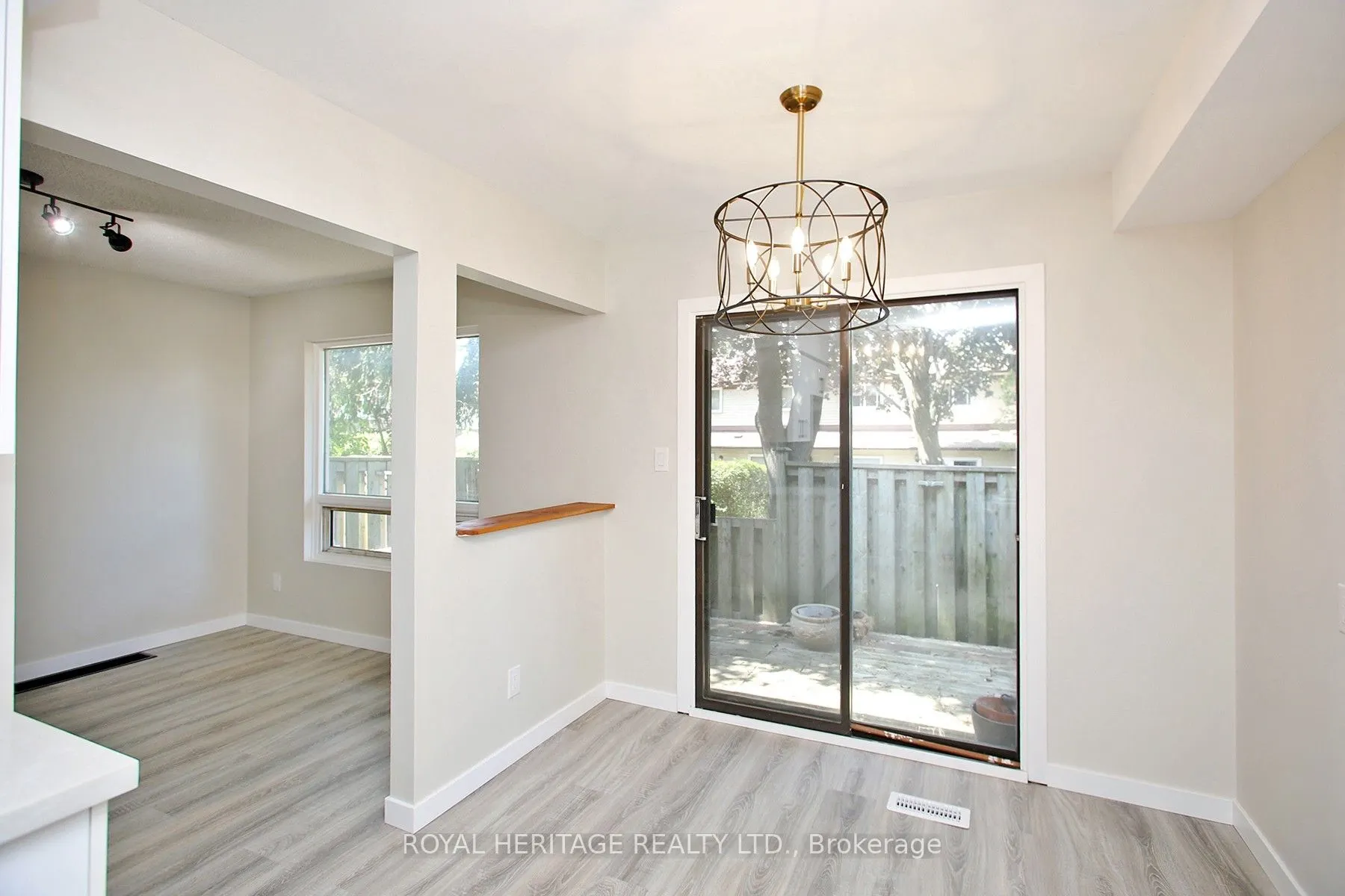 27 Parker Crescent, #15