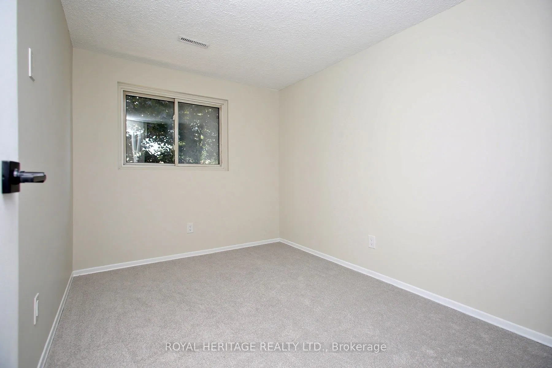 27 Parker Crescent, #15