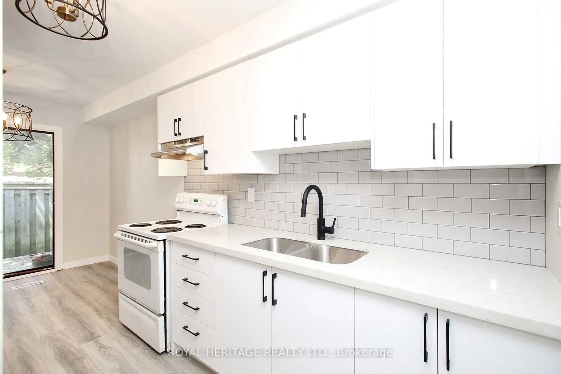 27 Parker Crescent, #15