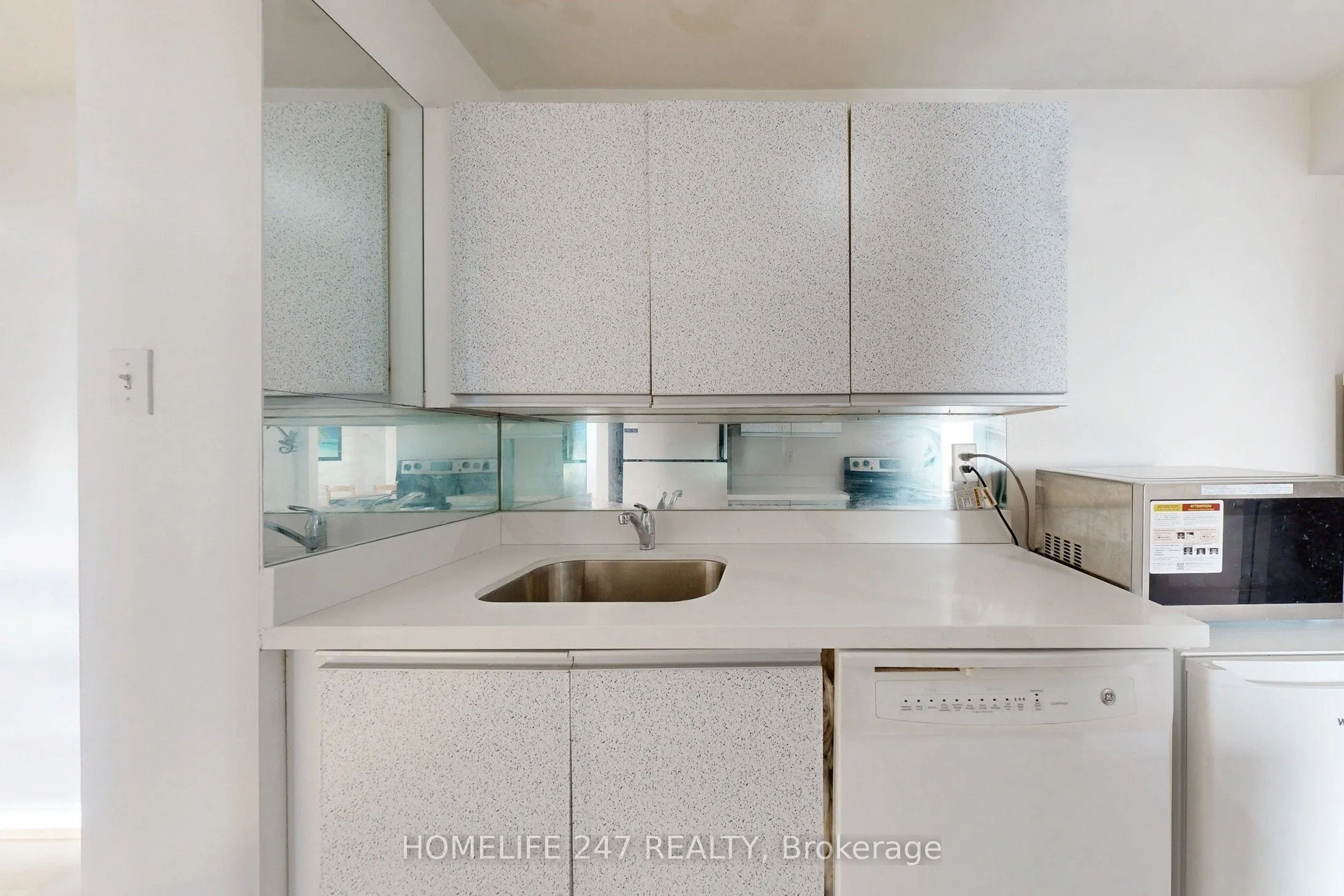 330 Mccowan Road, #413