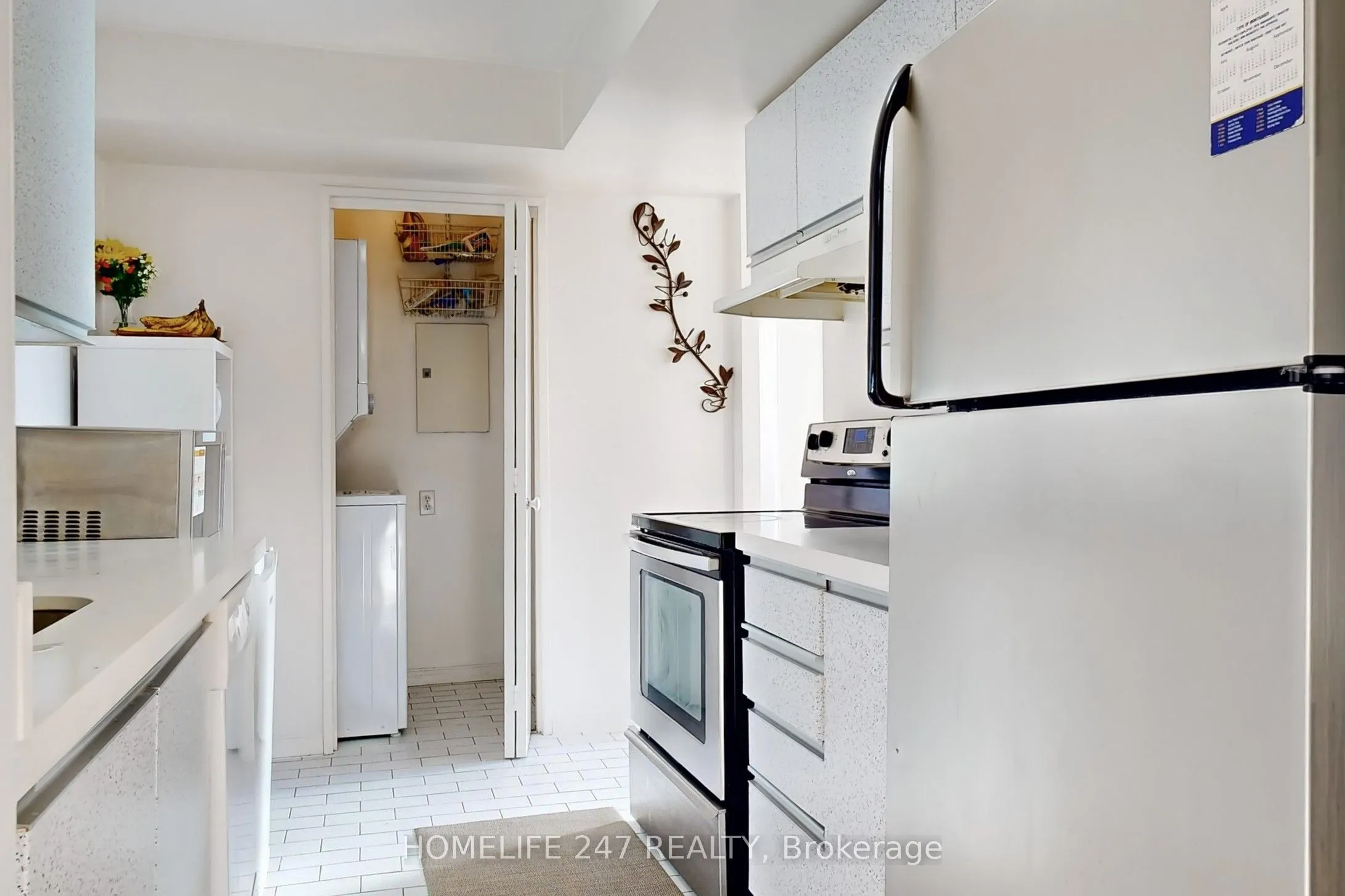 330 Mccowan Road, #413