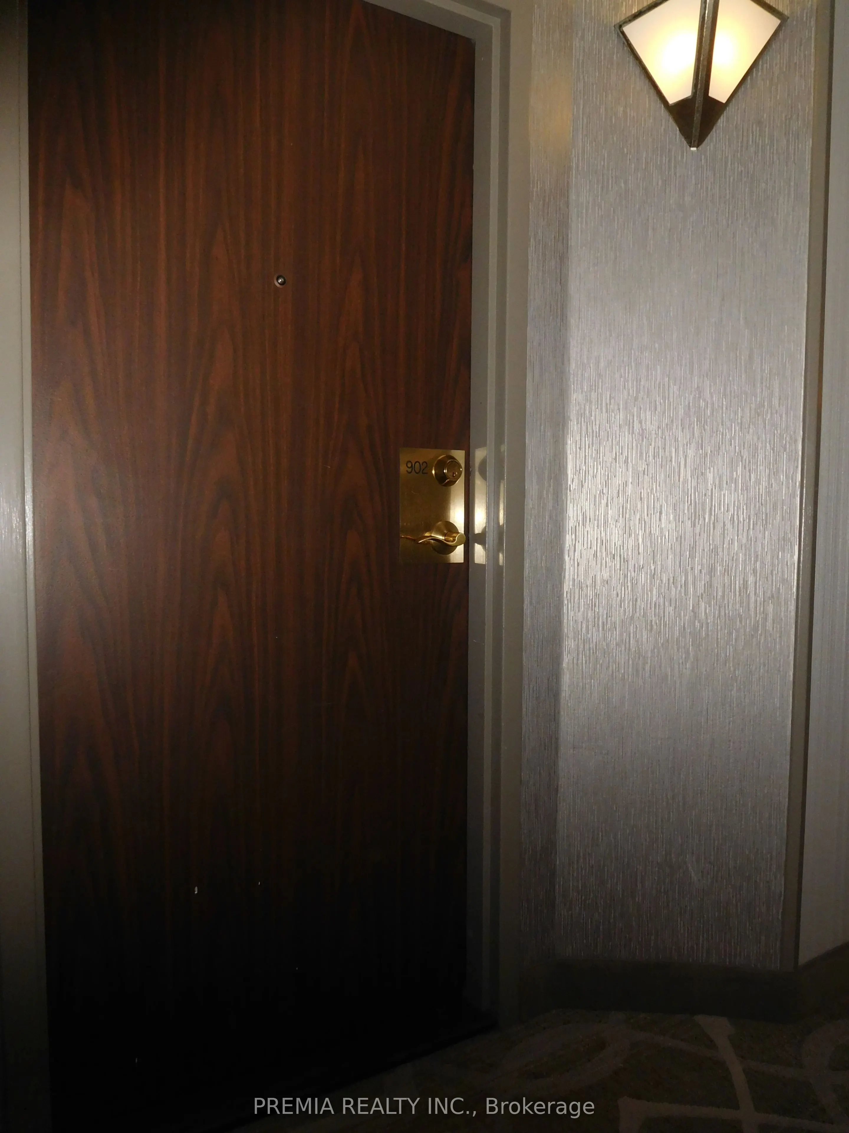 350 Alton Towers Circle, #902