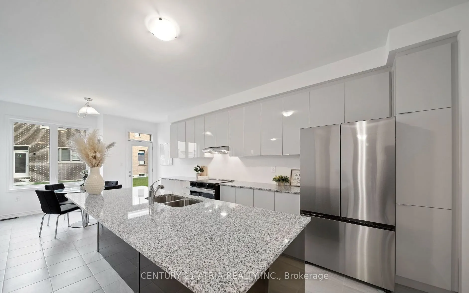 1408 Mockingbird Square