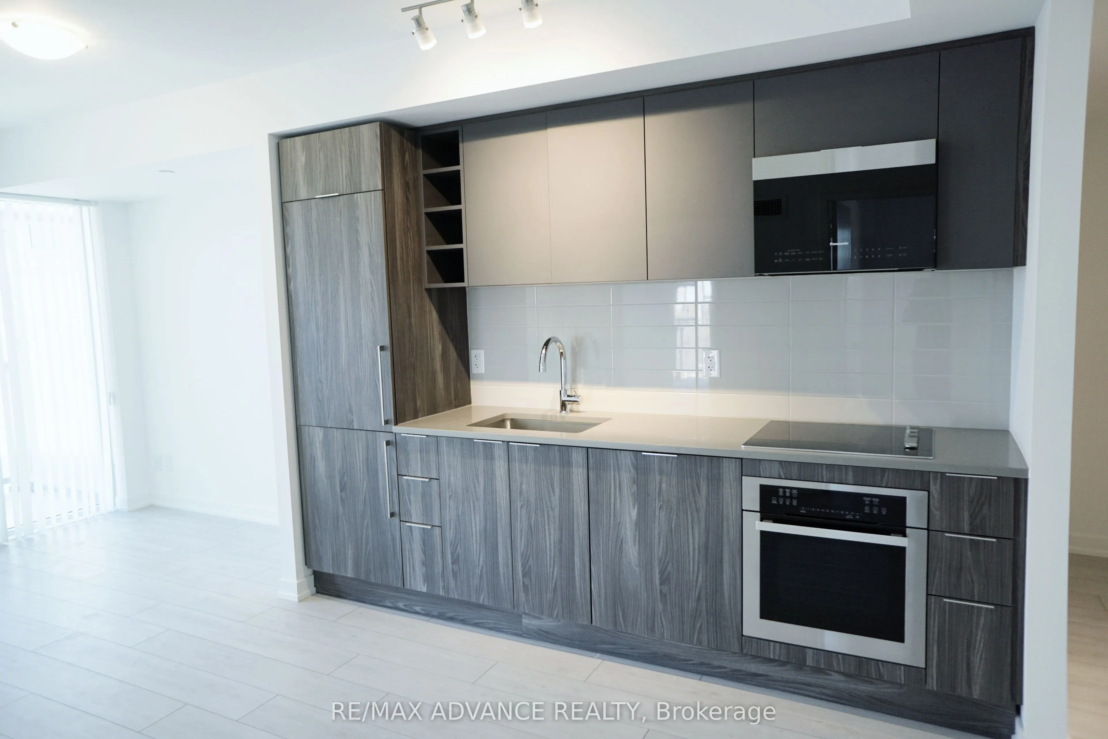 2031 Kennedy Road Road, #922