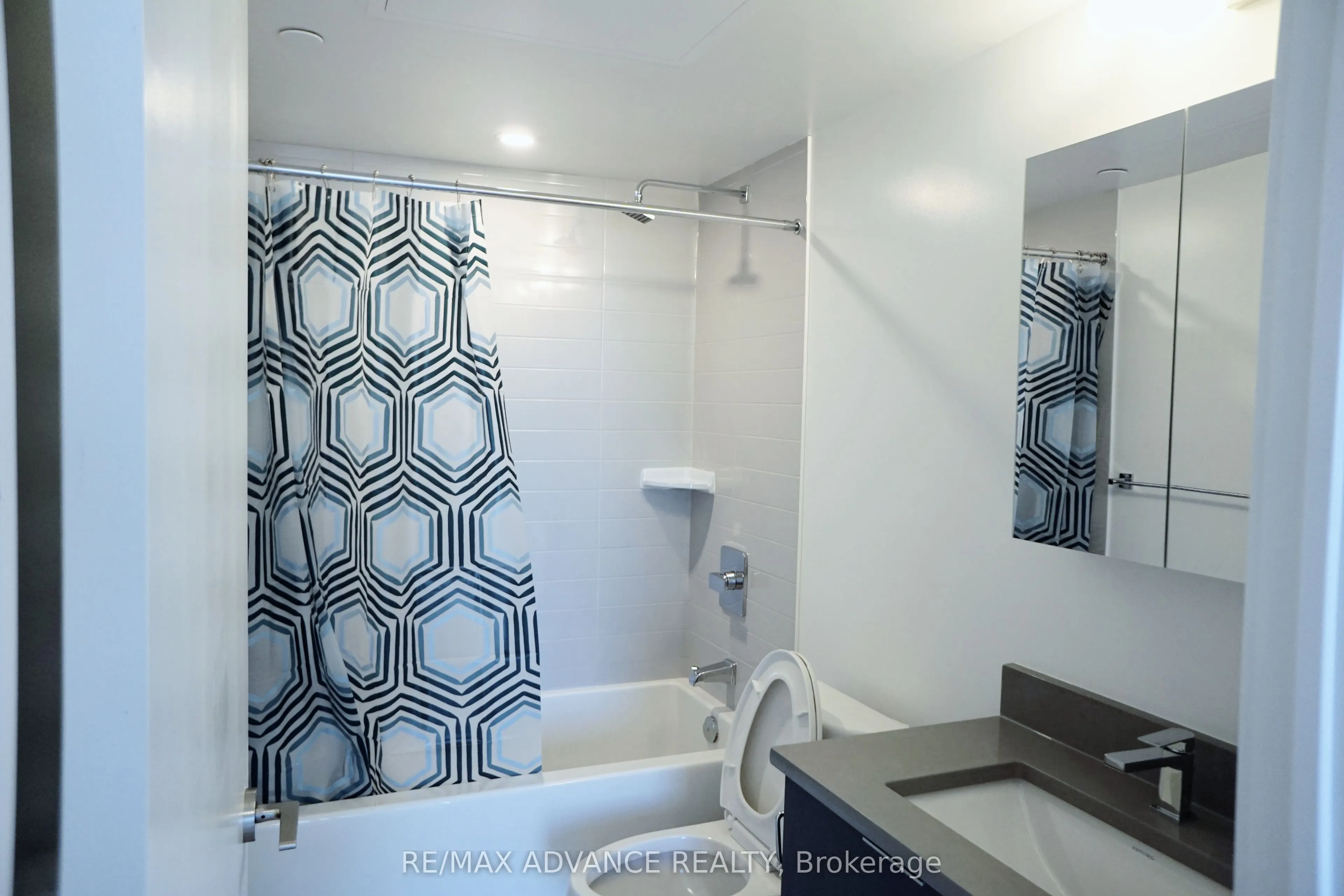 2031 Kennedy Road Road, #922