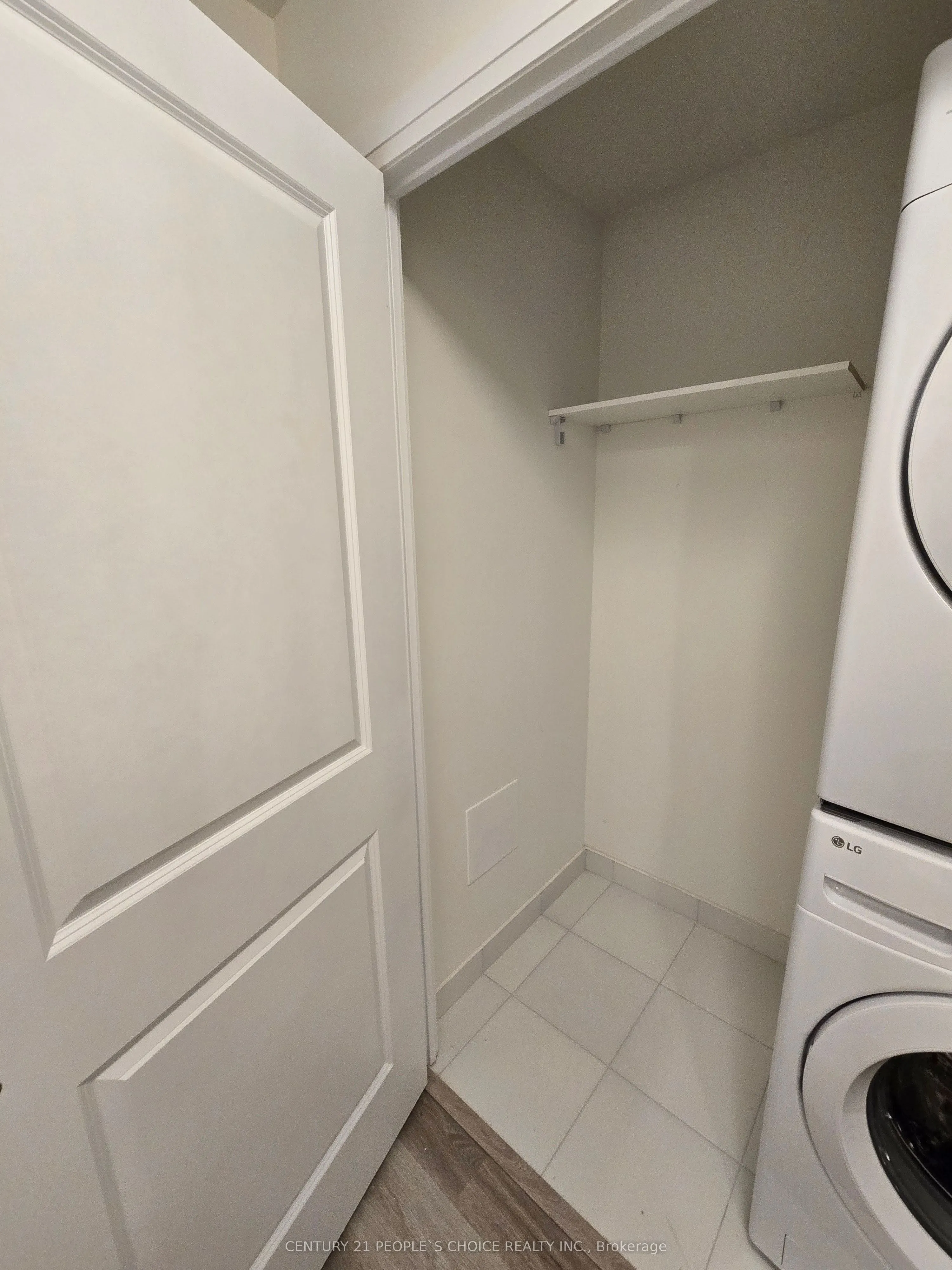 3270 Sheppard Avenue, #2025