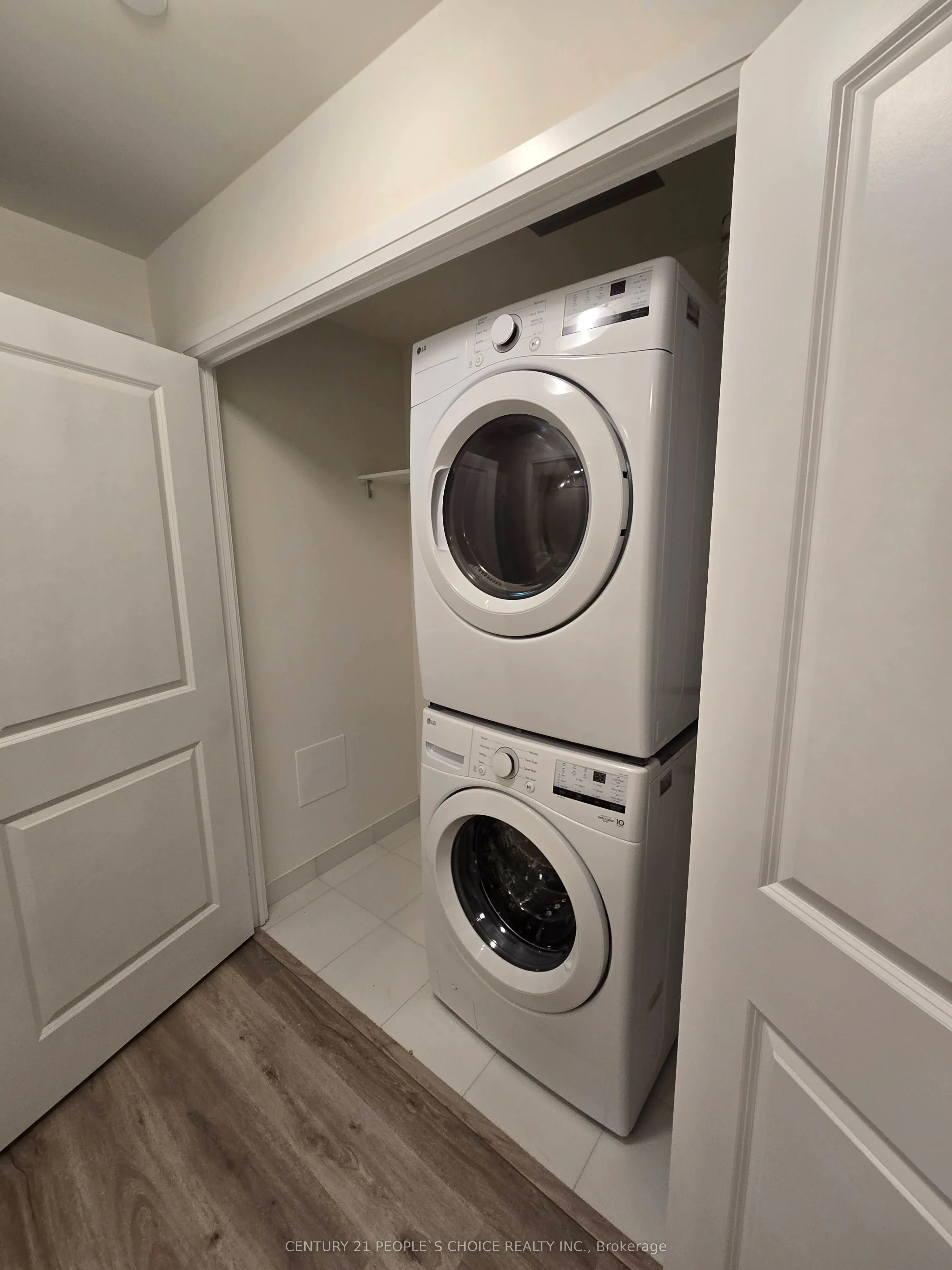 3270 Sheppard Avenue, #2025