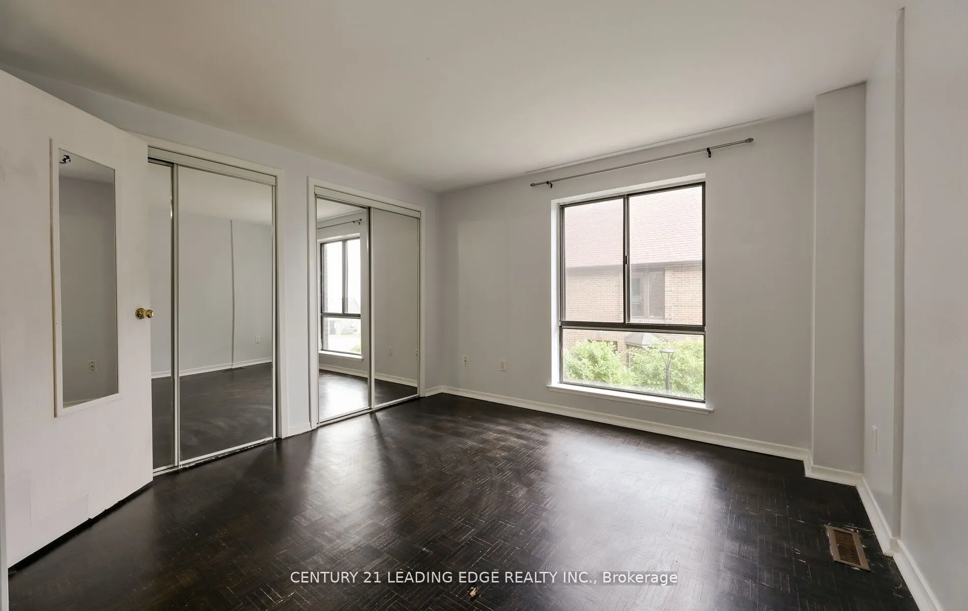 28 Livingston Road, #70