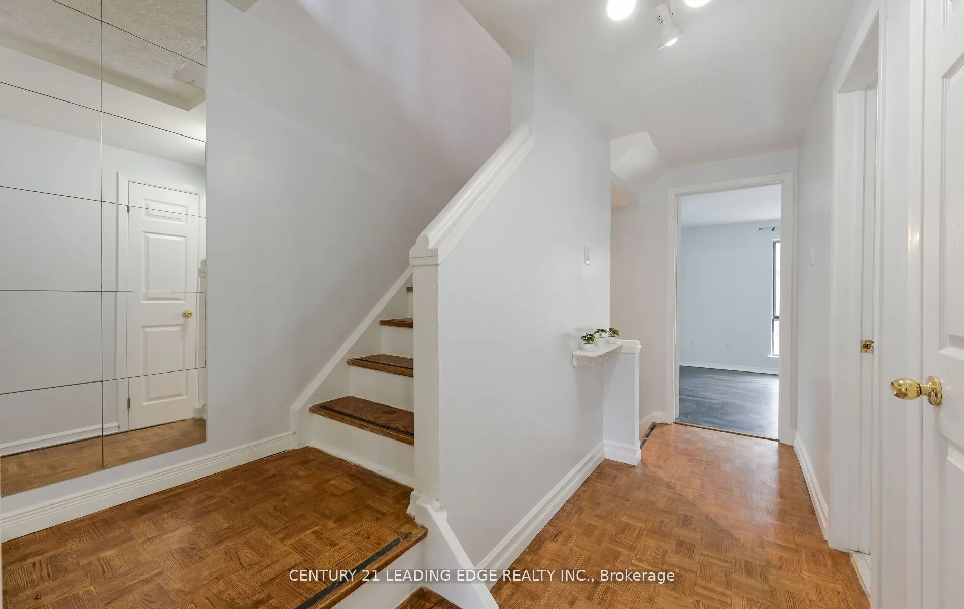 28 Livingston Road, #70