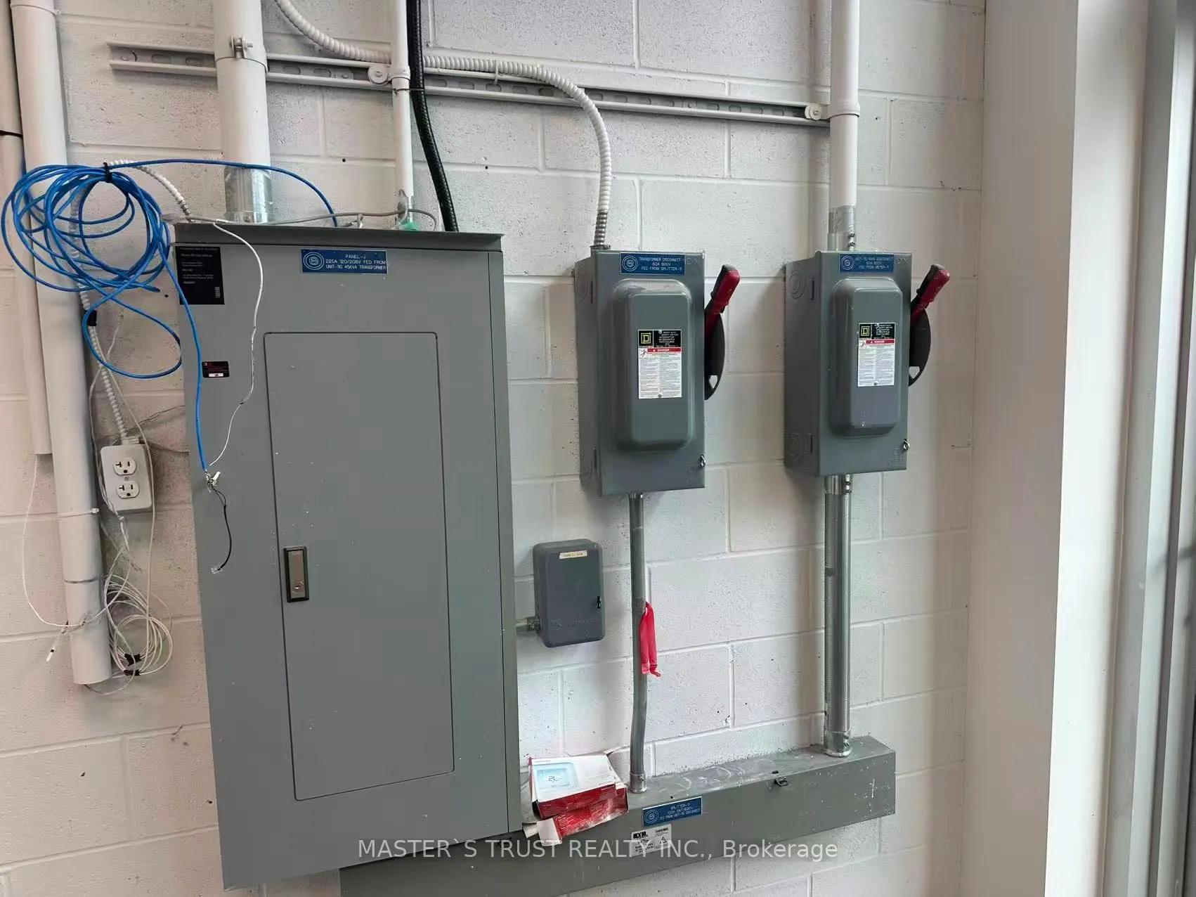 3720 Midland Avenue, #10-11