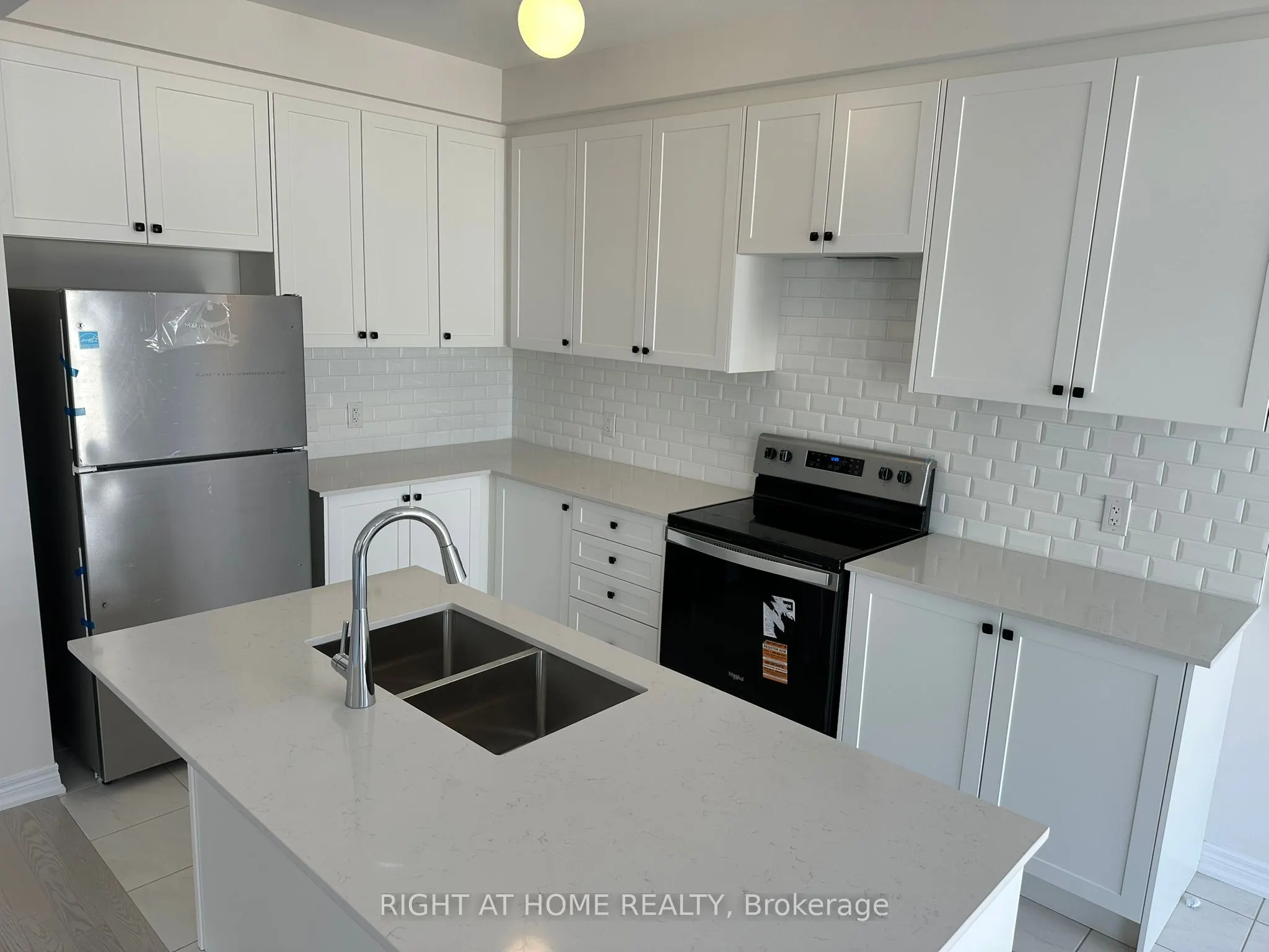 2067 Horace Duncan Crescent