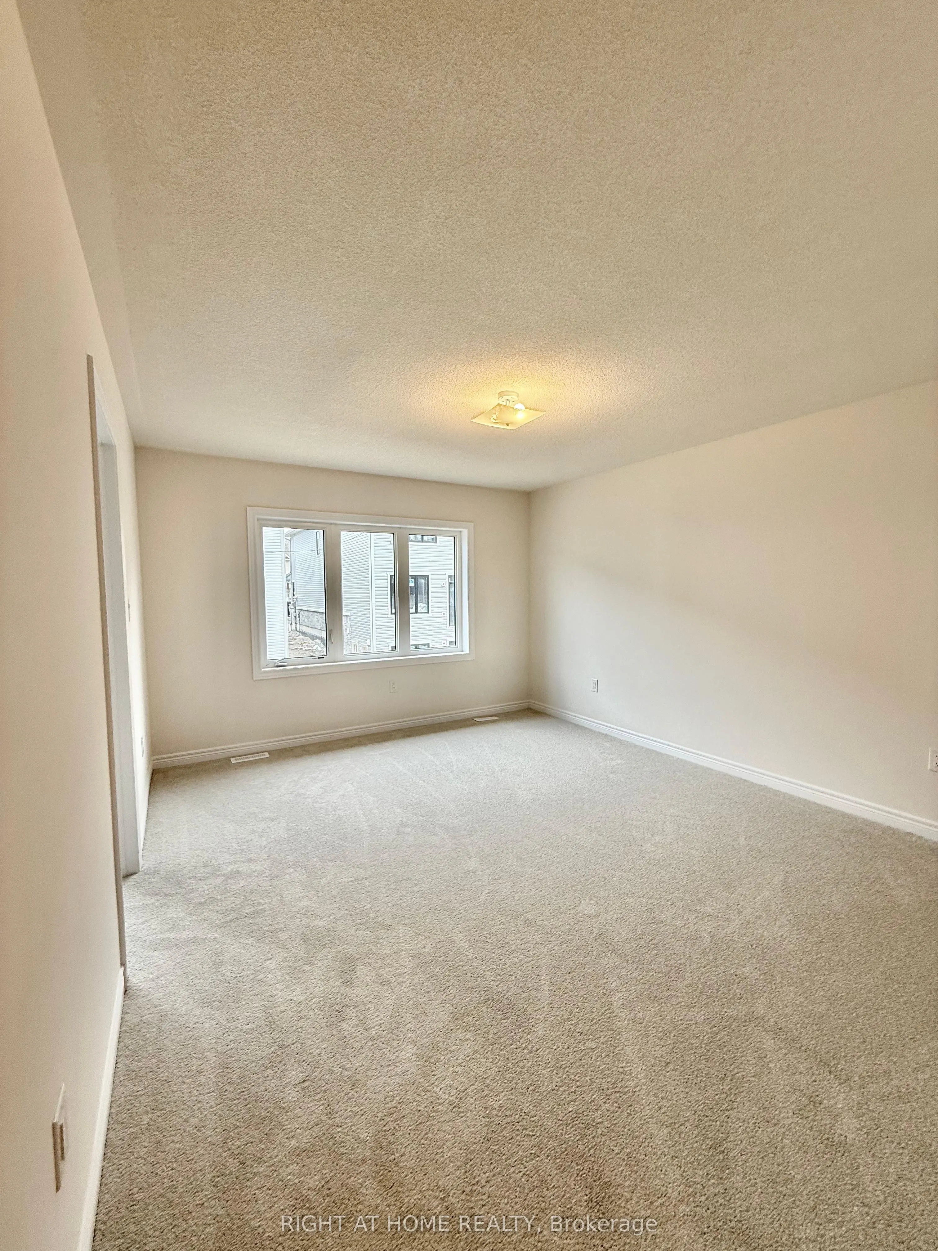 2067 Horace Duncan Crescent