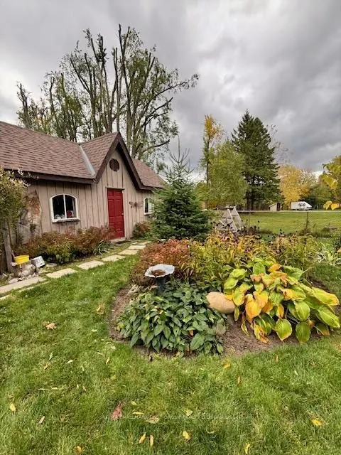 550 Queen Street, #2