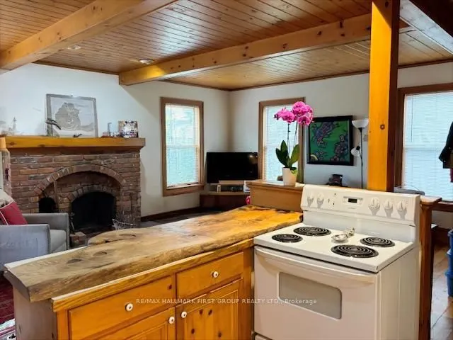 550 Queen Street, #2