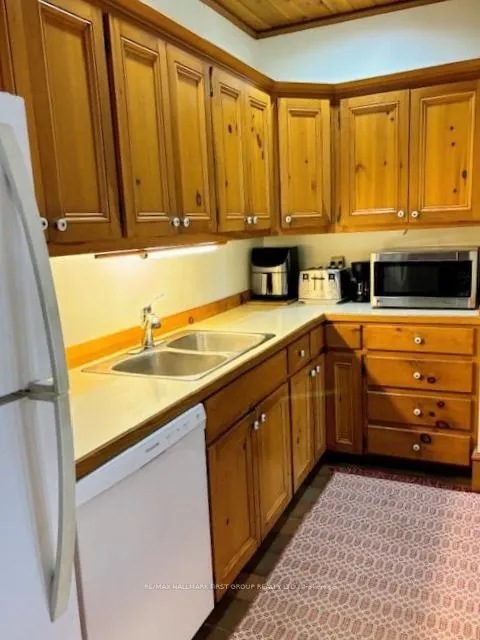 550 Queen Street, #2