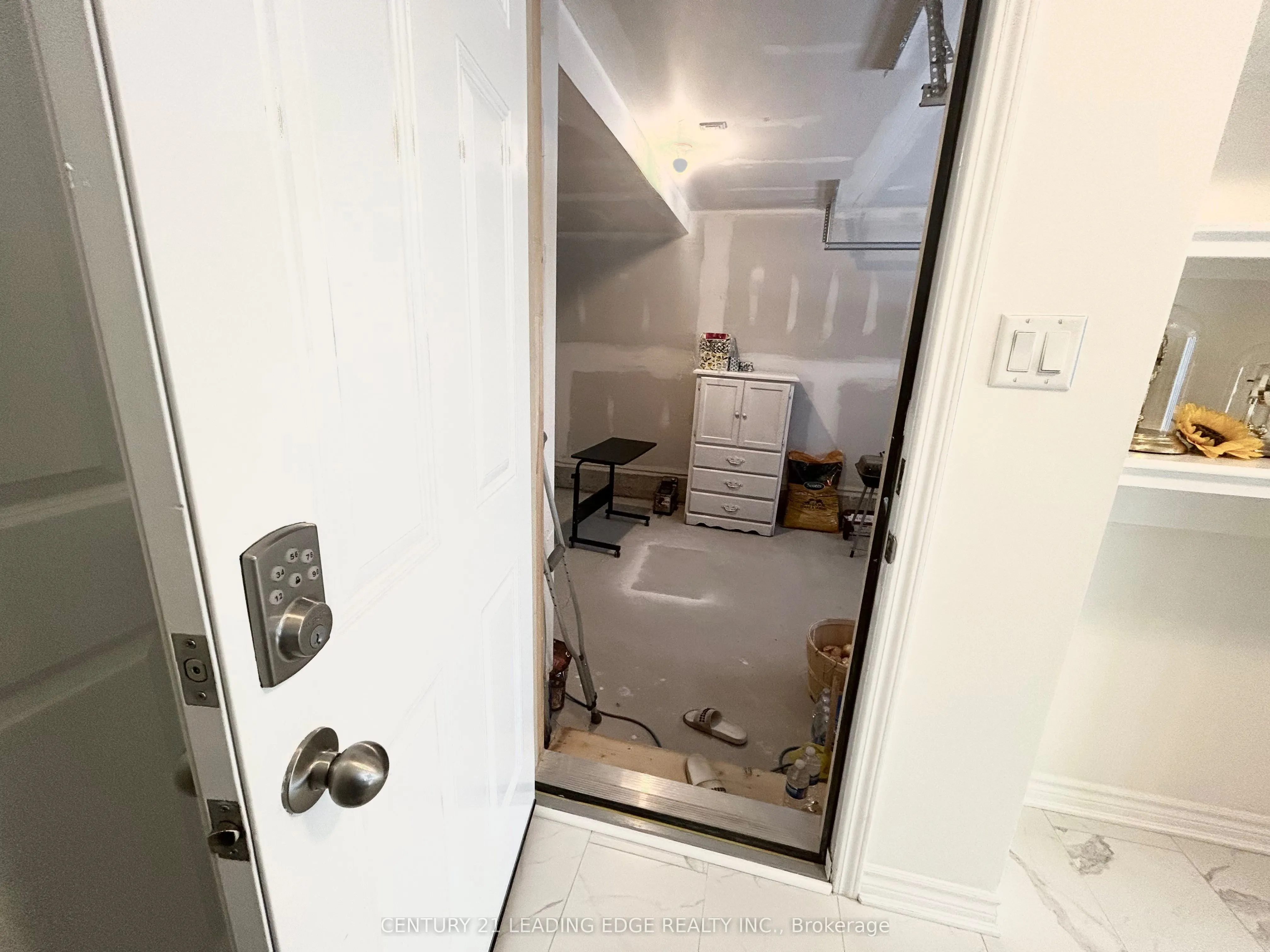 3378 Swordbill Street