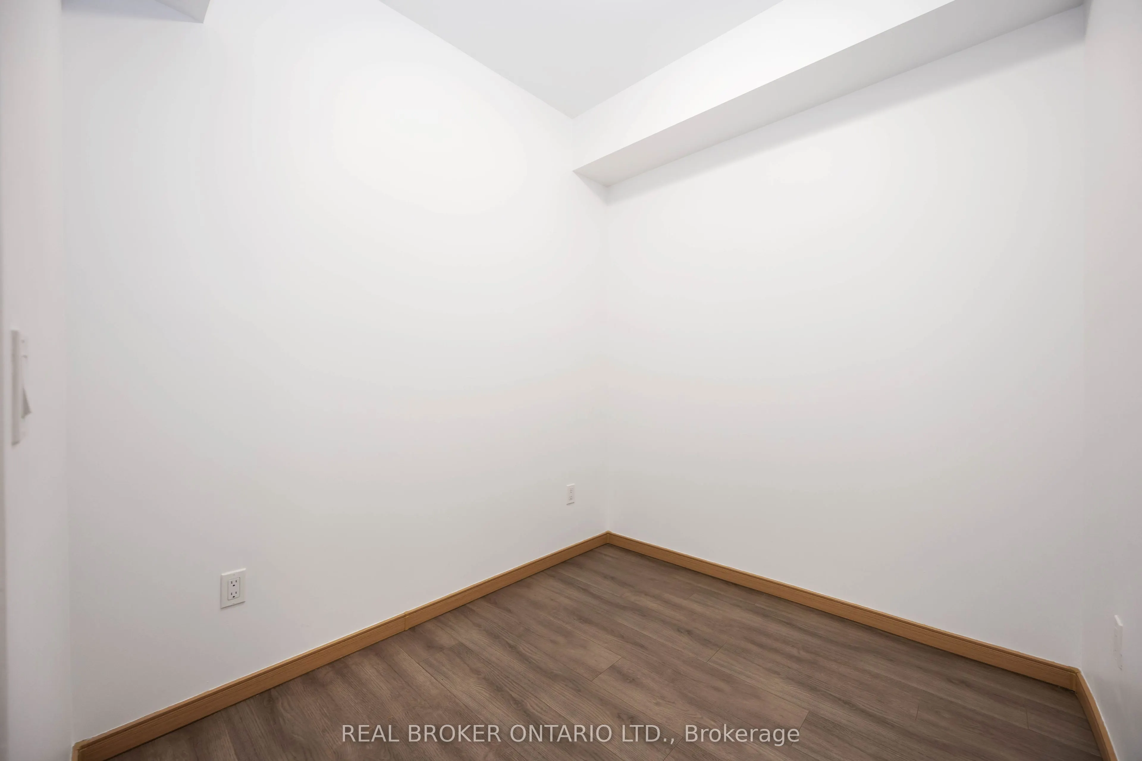 200 Chester Le Boulevard, #D205