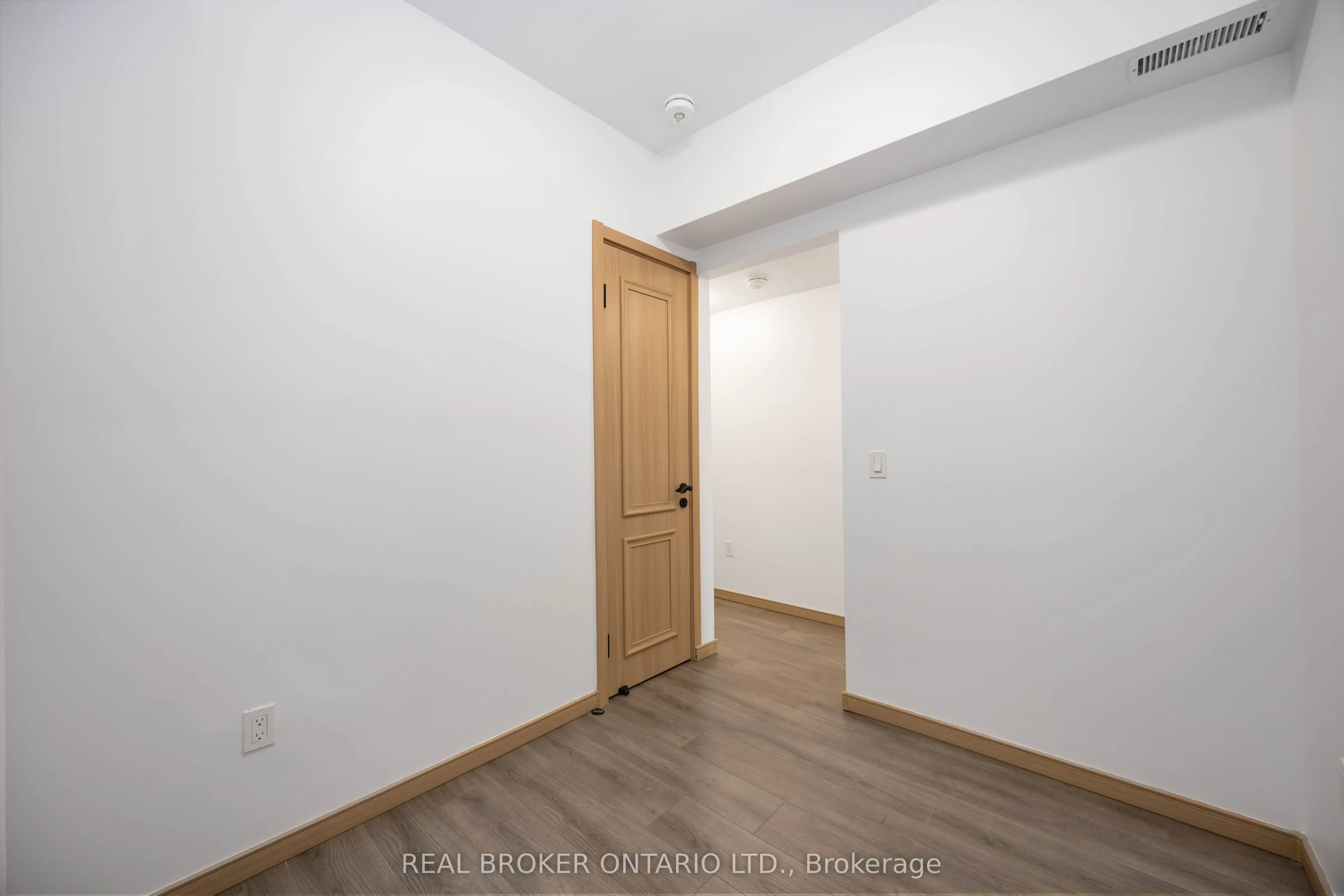 200 Chester Le Boulevard, #D205